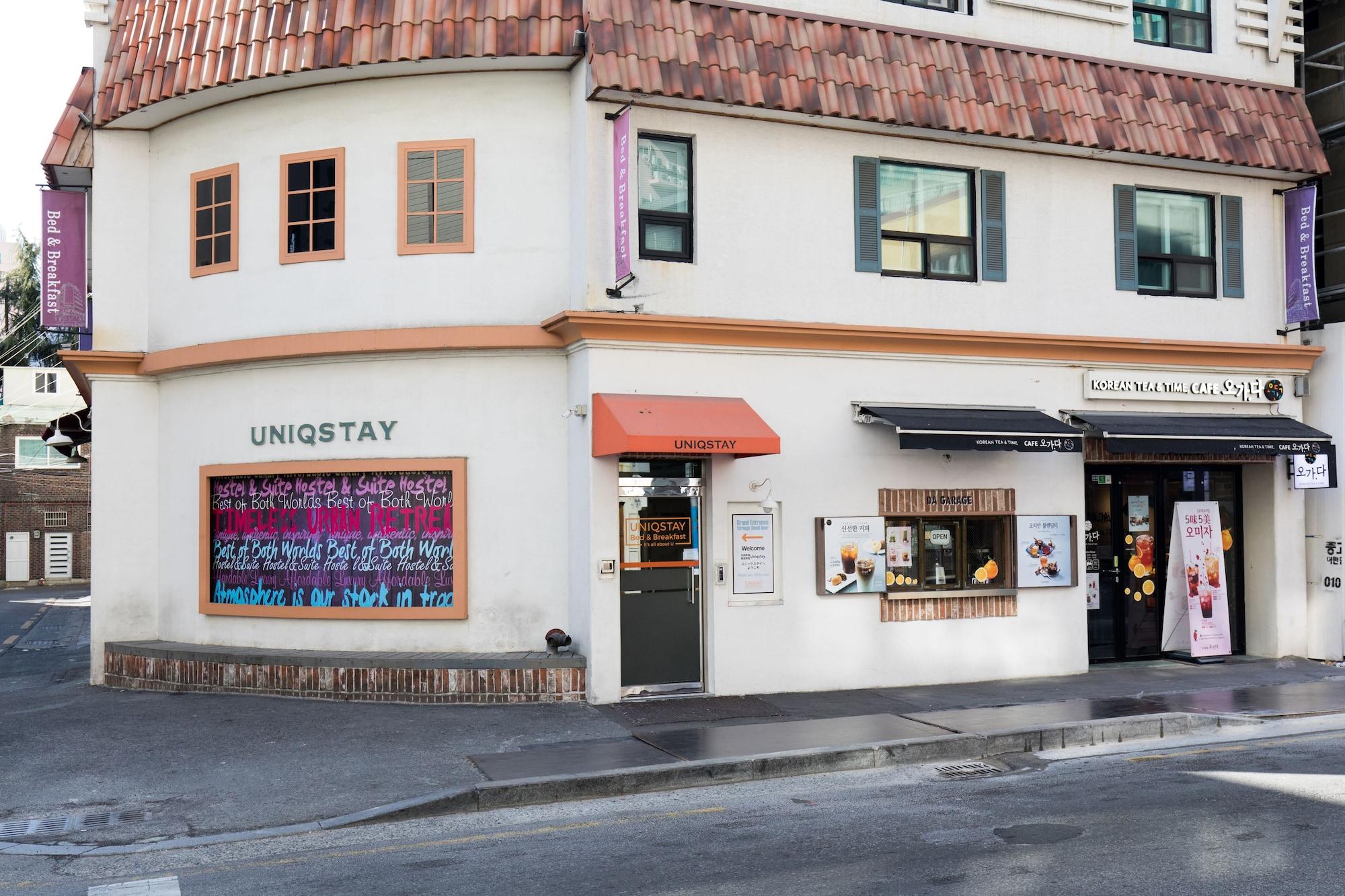 Vista Exterior Uniqstay