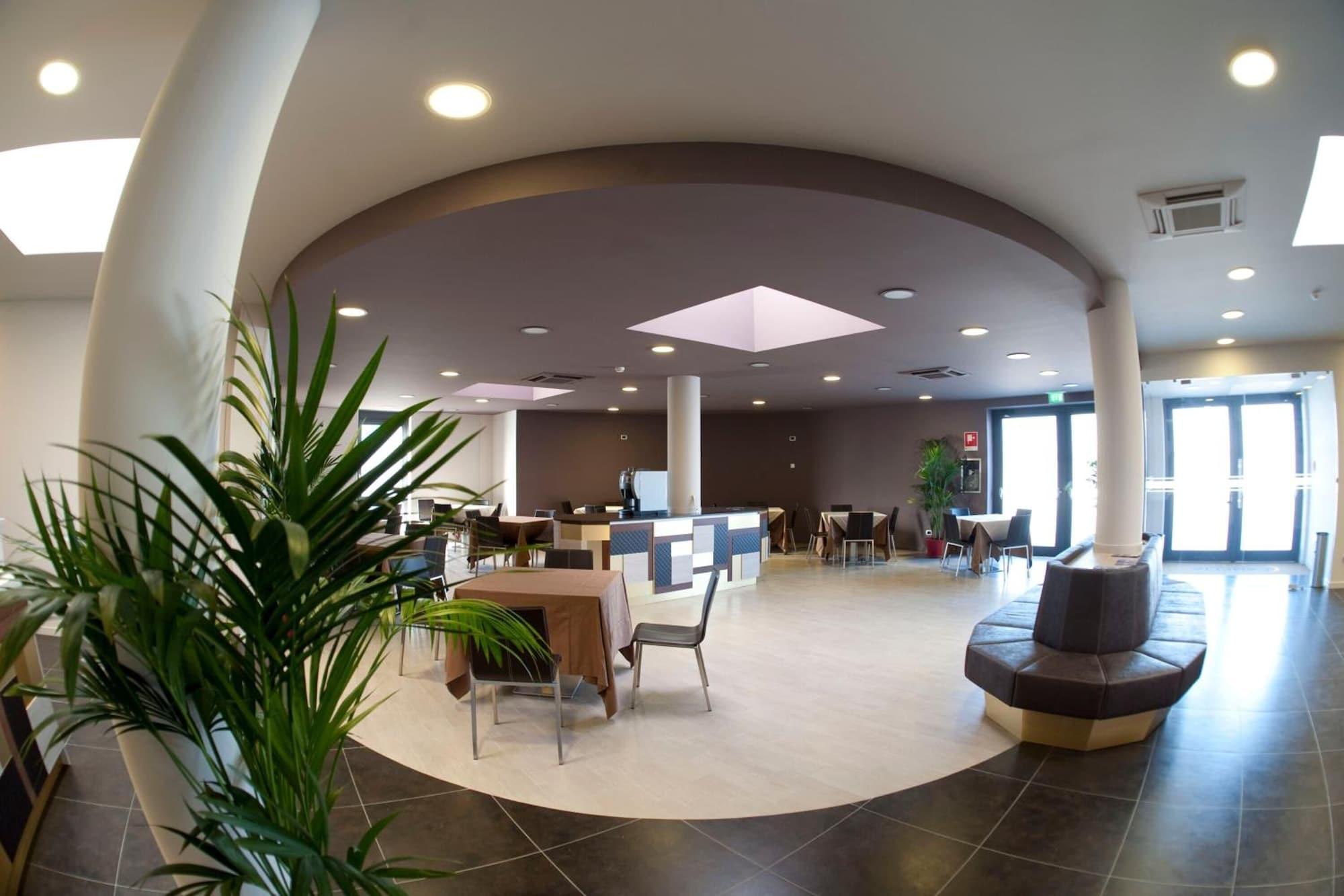 Vista Lobby Hotel Camelia