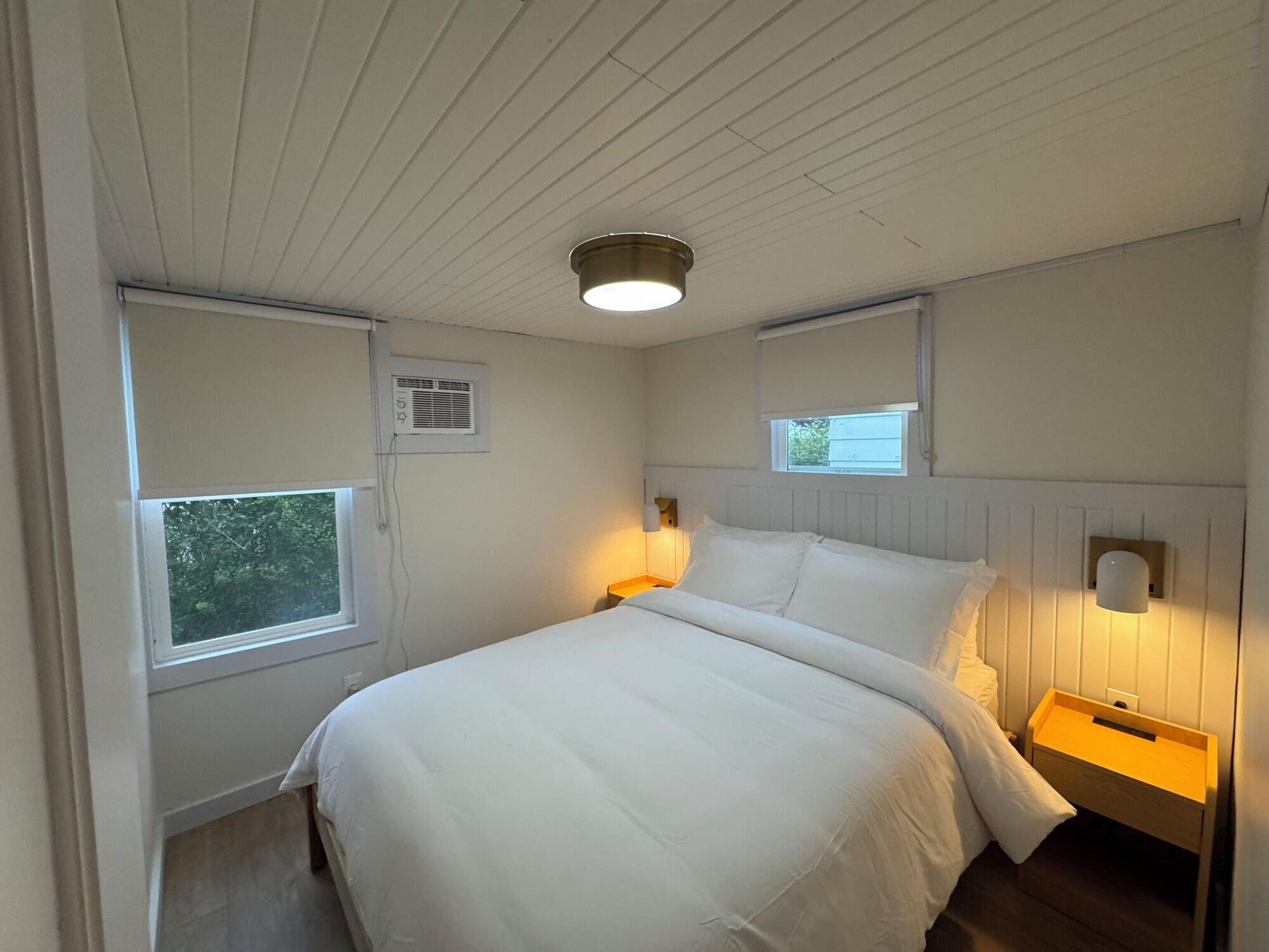 Varios The Ours at Geneva on the Lake