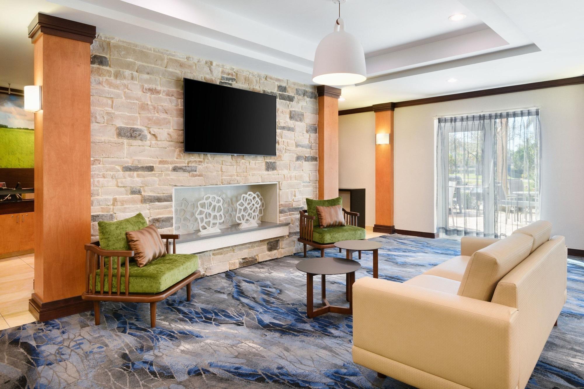 Vista Lobby Fairfield Inn & Suites by Marriott Fort Pierce