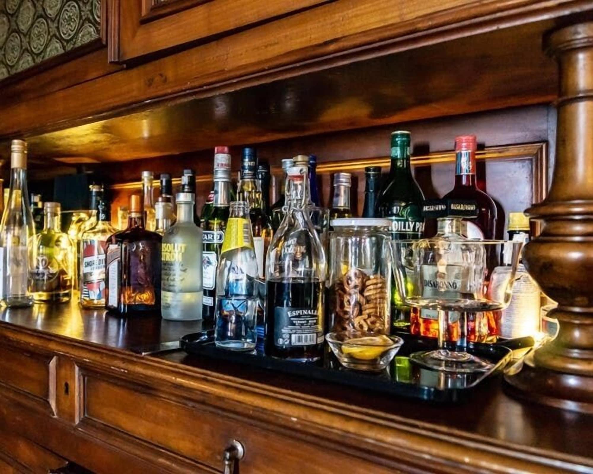 Bar/Salón Château La Thuilière