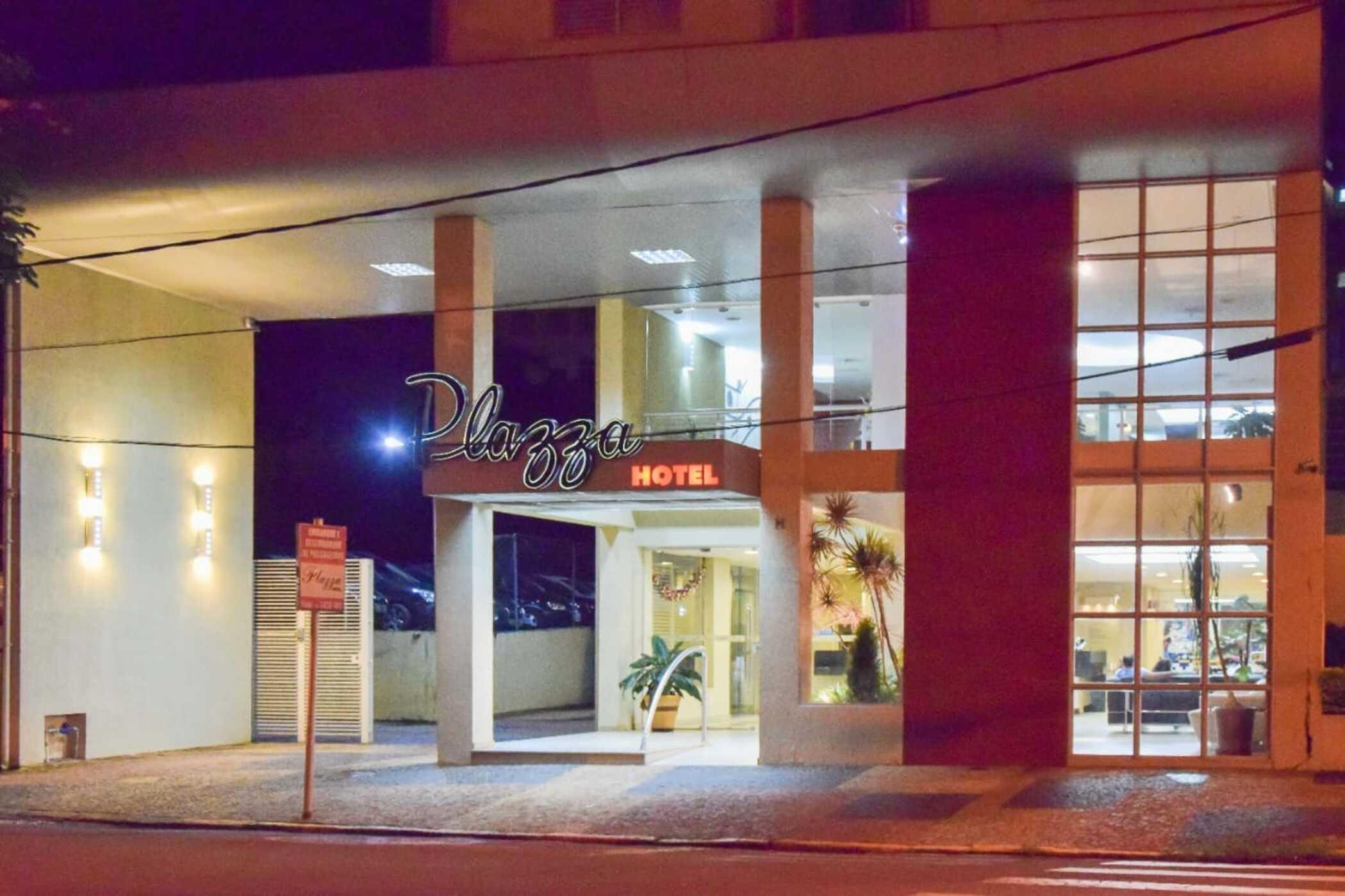 Vista Exterior VOA Plazza Hotel