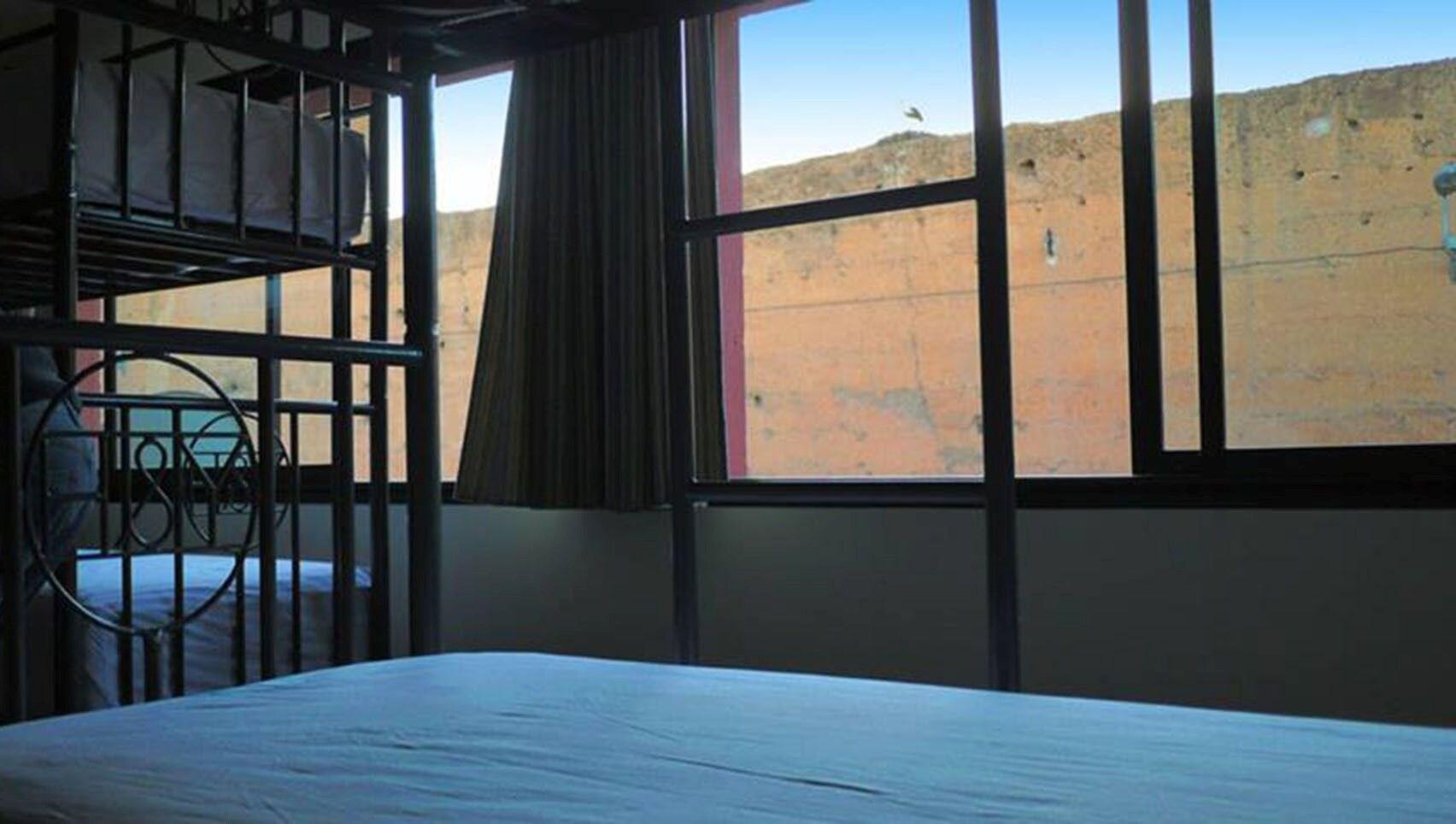 Vista Exterior Young and Happy Marrakech