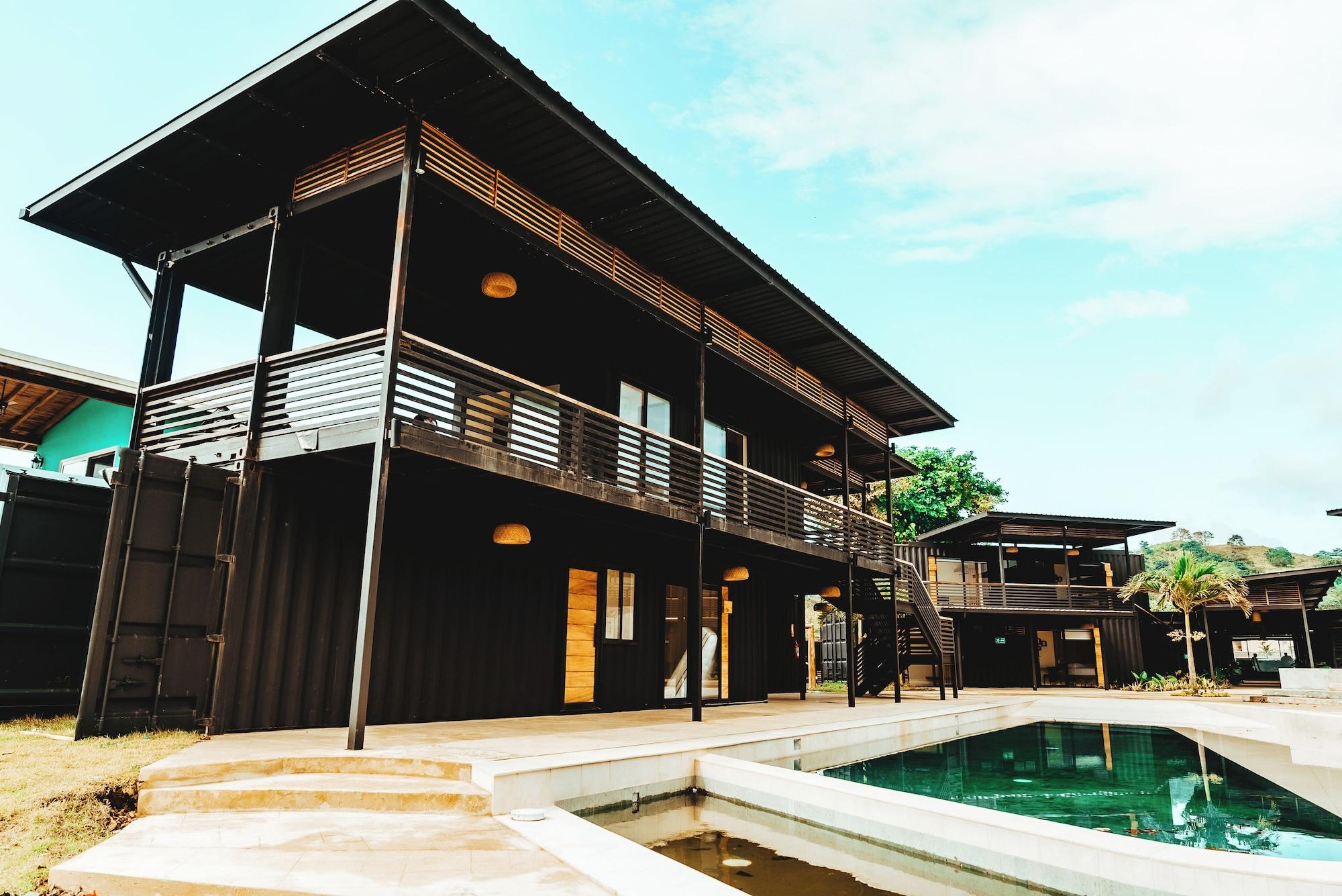 Varios WAO Beach Hotel