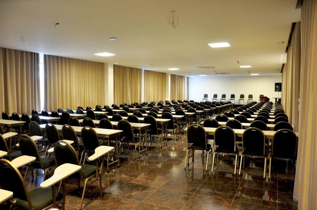 Sala de Reuniones Gálatas Golden Hotel