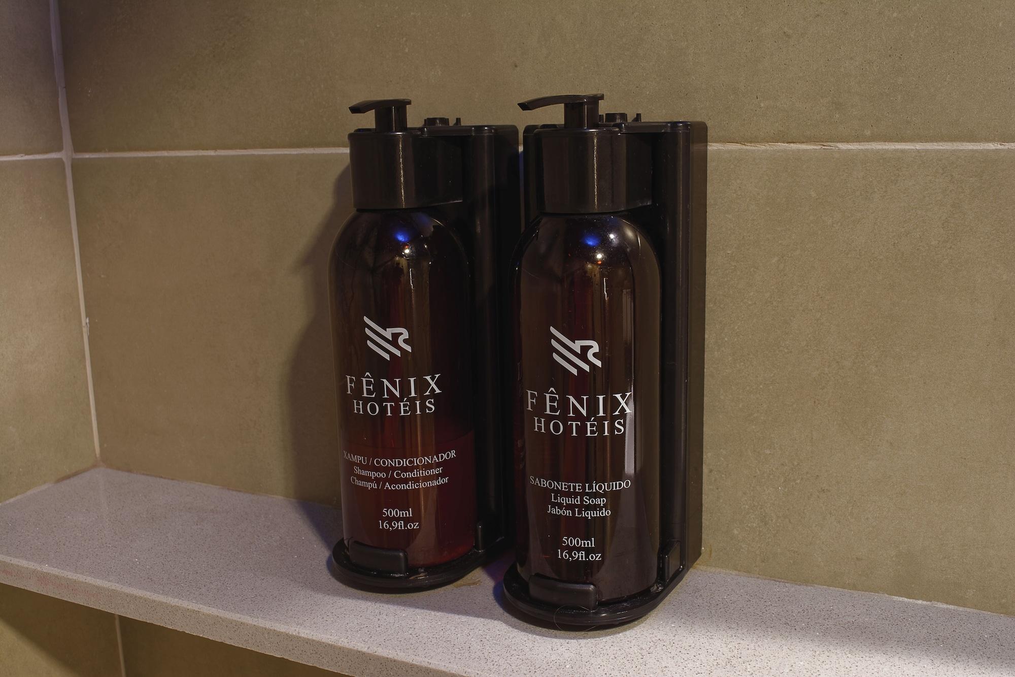 Equipamiento de Habitación Golden Tower Express Nações Unidas by Fênix Hotéis