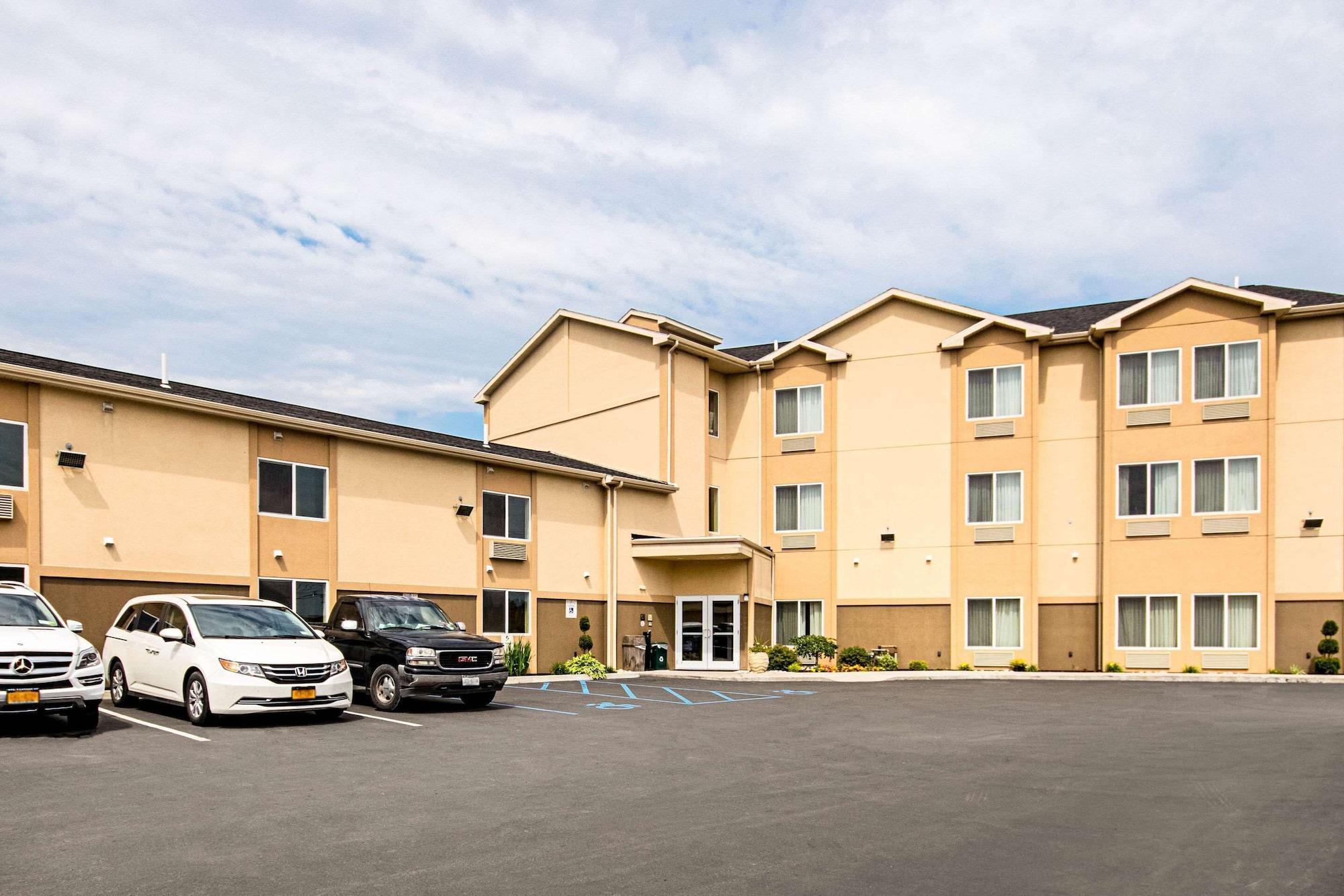 Vista Exterior Quality Inn & Suites Glenmont - Albany South