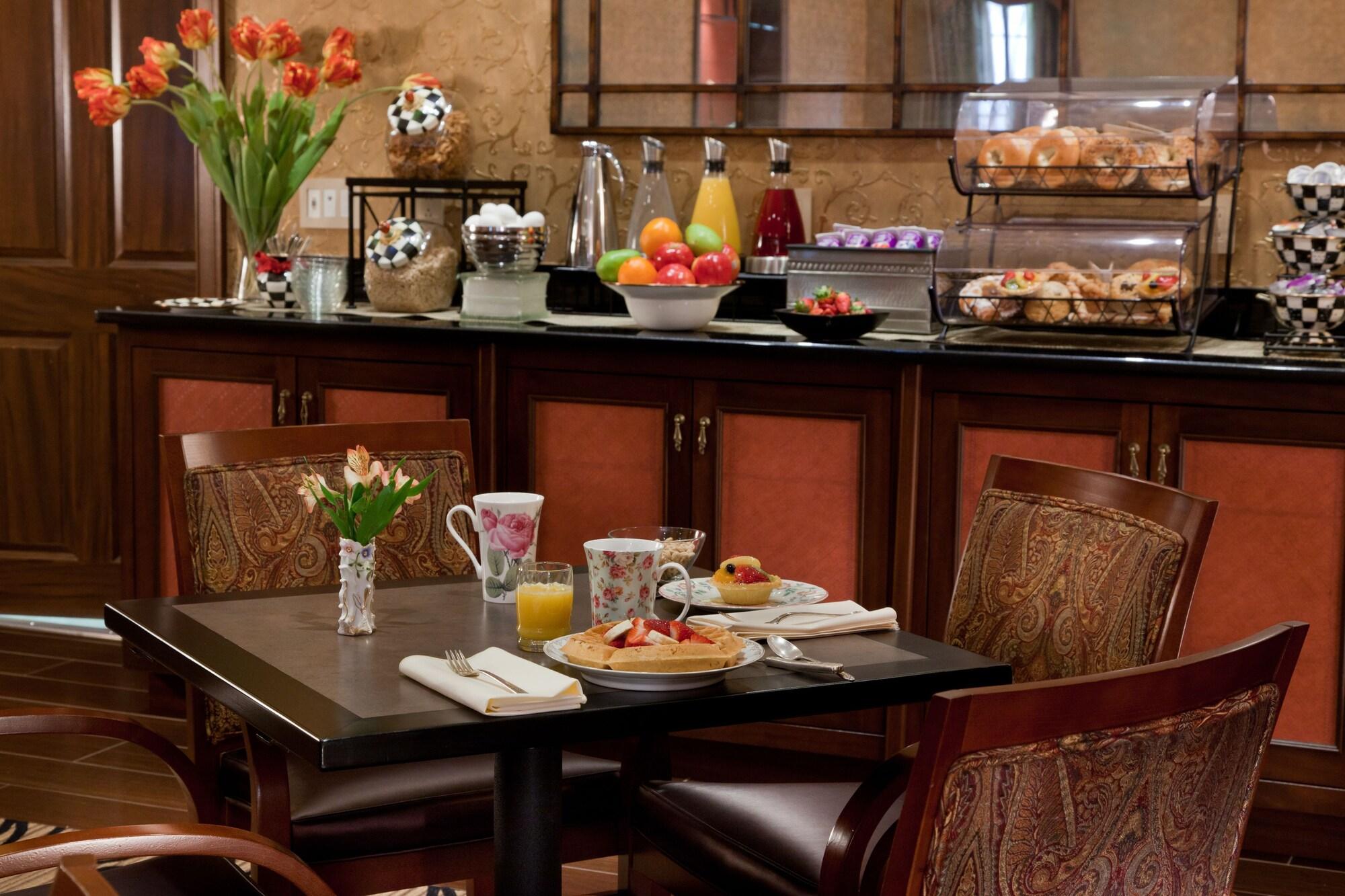 Restaurant Chestnut Hill Hotel