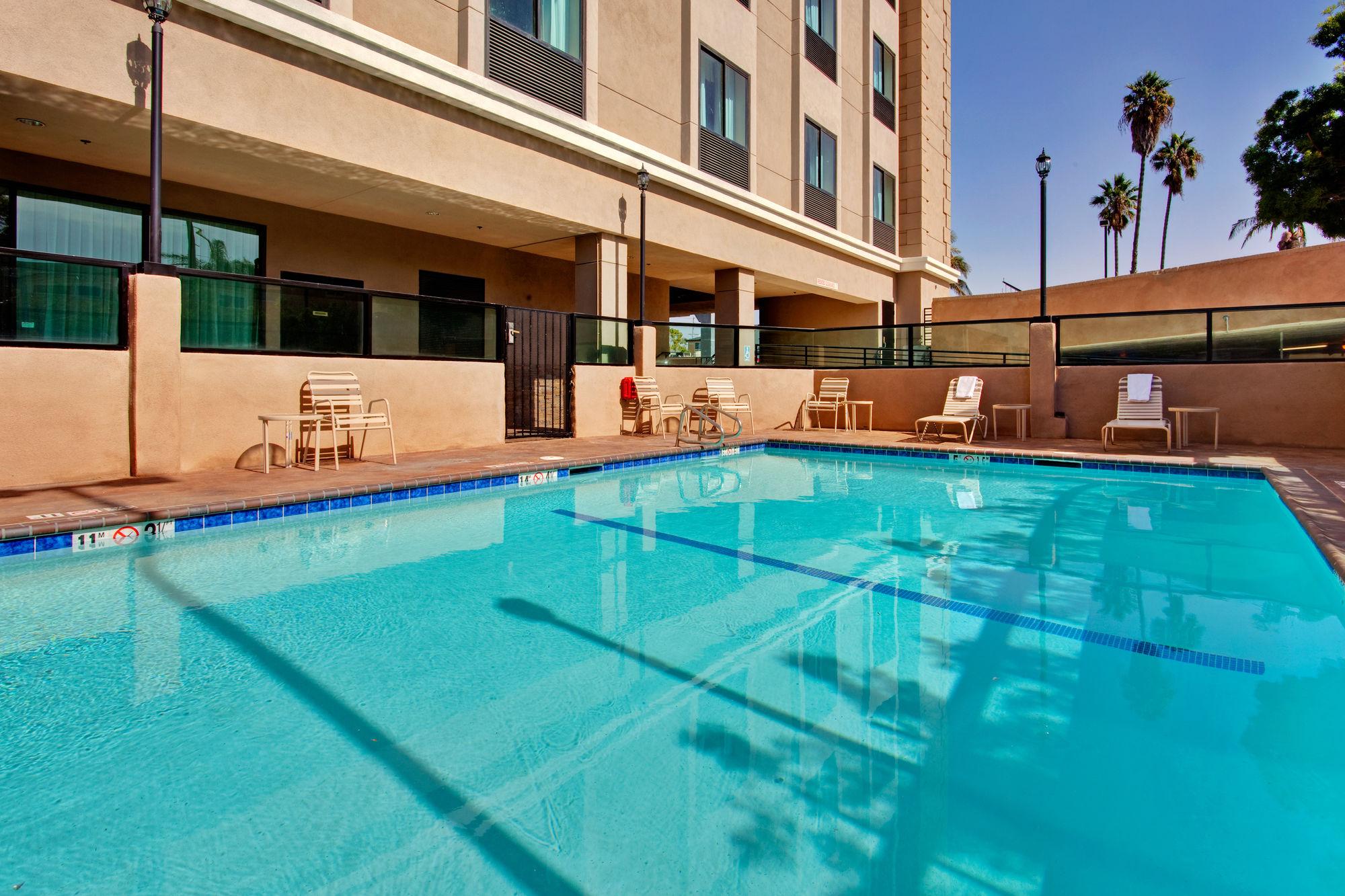 Pool view Holiday Inn Express Los Angeles Airport