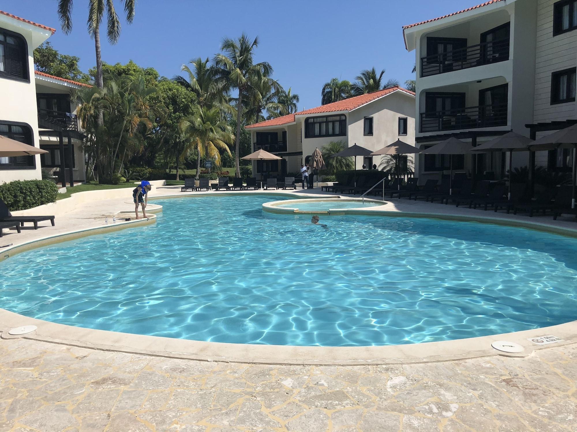 Vista Piscina Lifestyle Kosher Tropical Suites