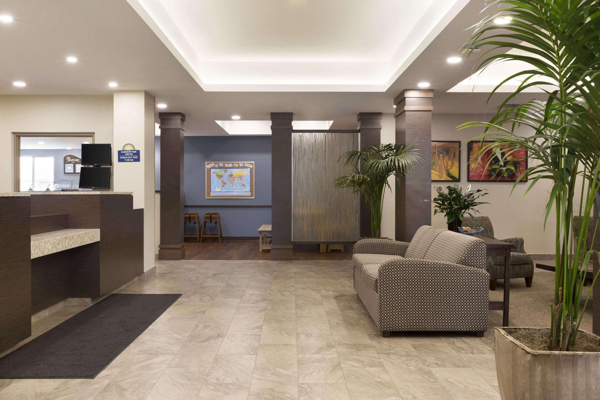 Vista Lobby Days Inn & Suites by Wyndham Lindsay