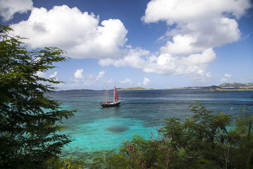 Playa Gallows Point Resort