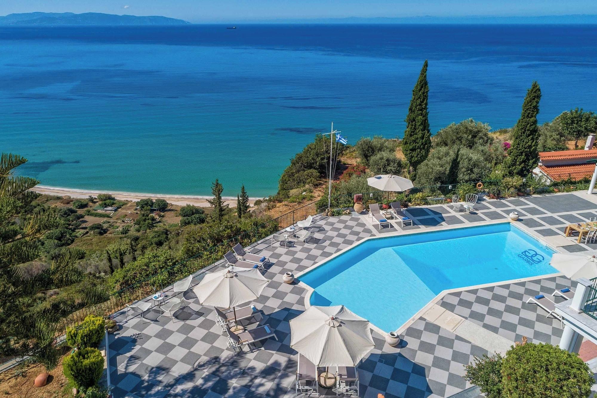 Vista Piscina Garbis Villas