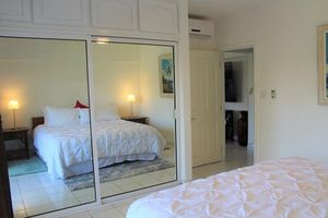 Alquiler Vacacional - Large condo w/ 2 suites, 60ft terrace, grill, 1blk to beach/2 blk to downtown