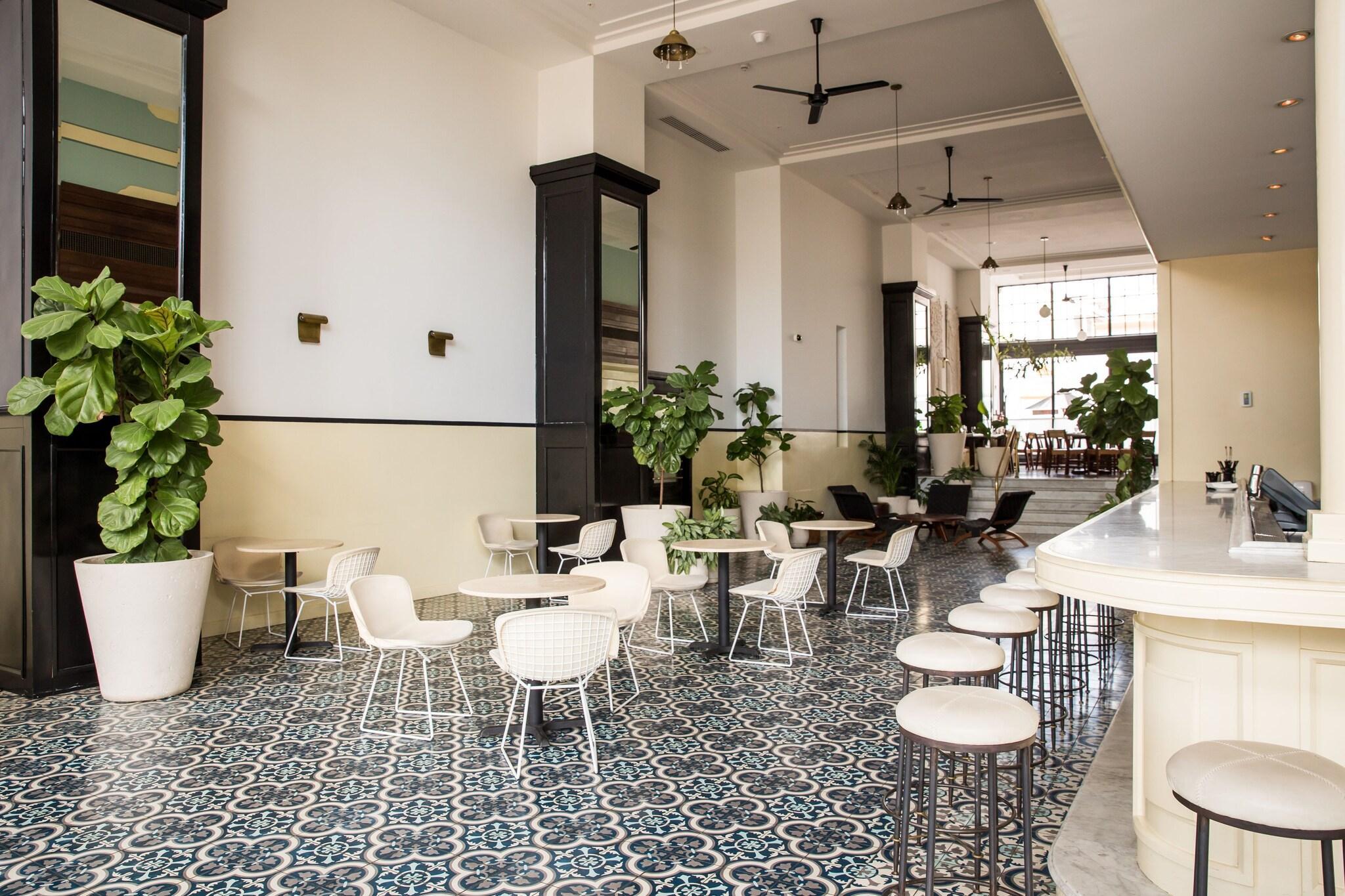 Bar/Salón American Trade Hotel
