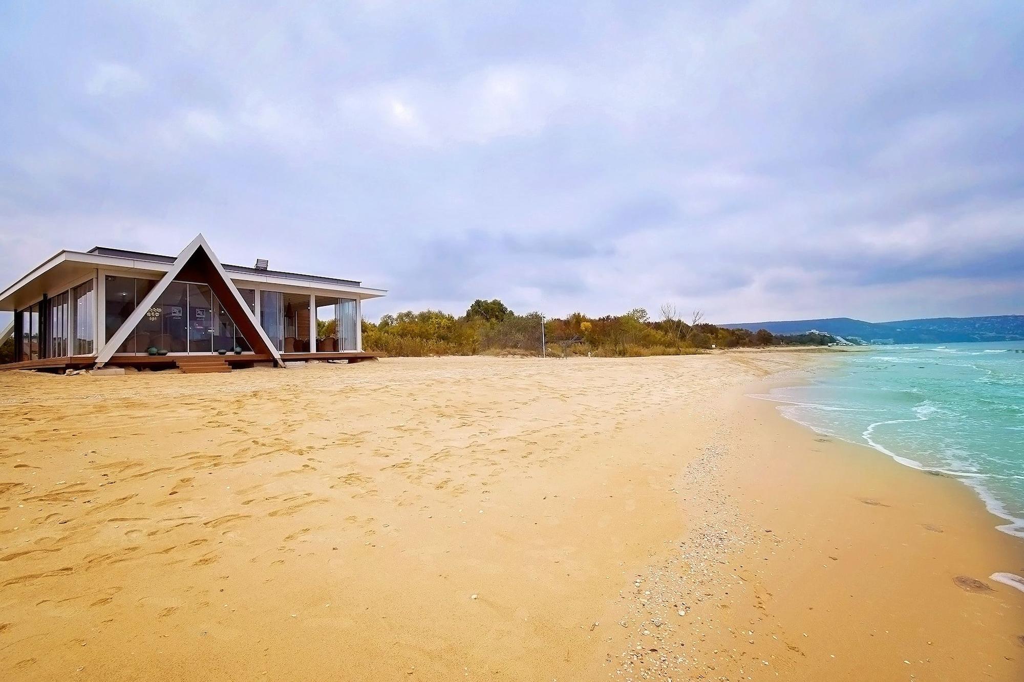 Playa Eco Therma Village - Free Parking & Private Beach & Mineral Pool