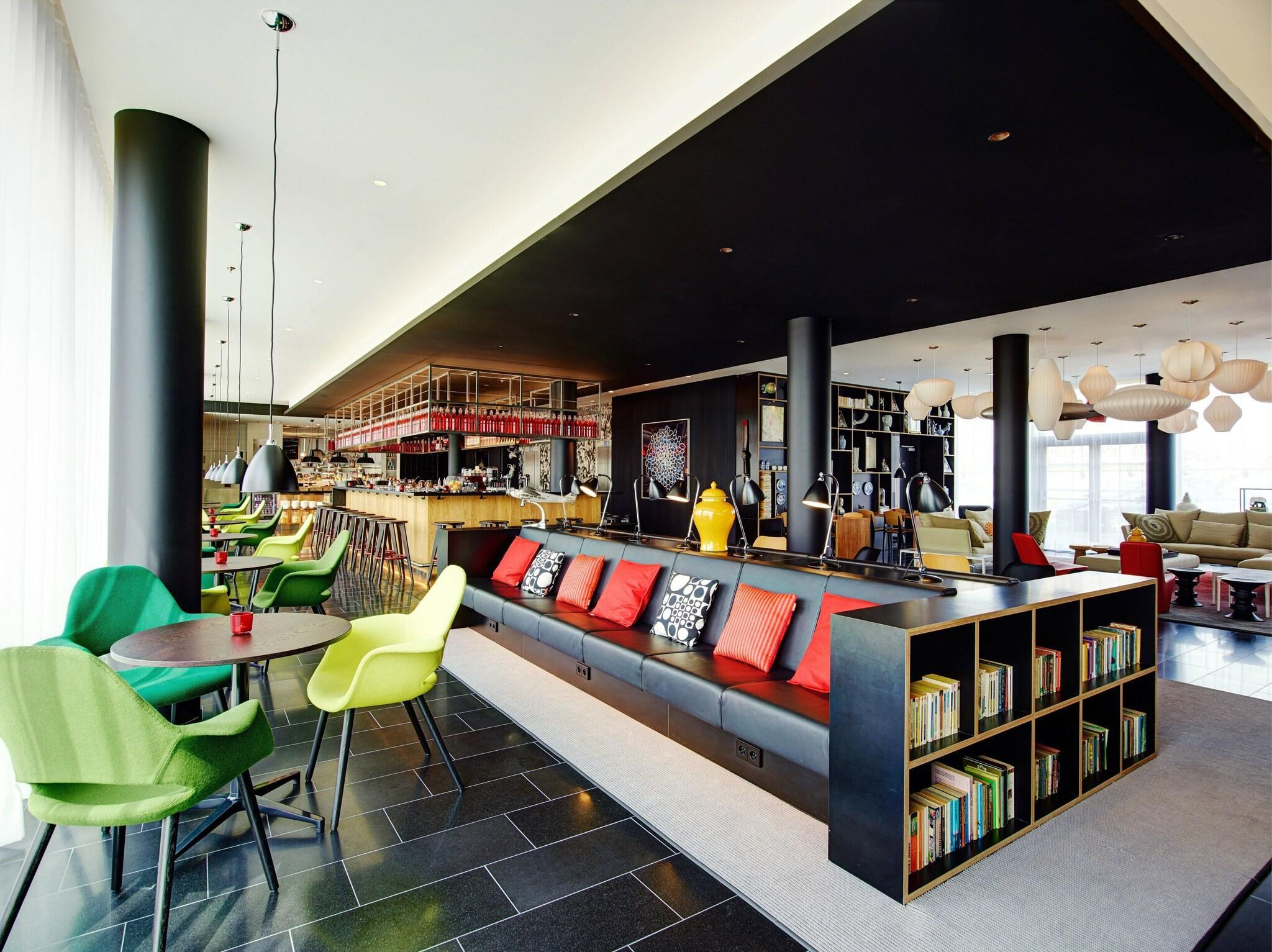 Bar/Salón Citizenm Paris Charles De Gaulle