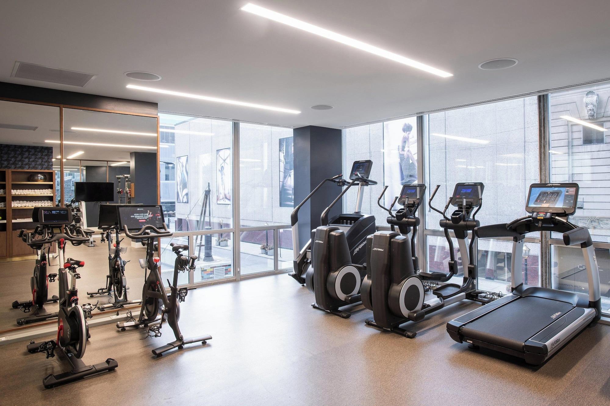 Gimnasio Le Méridien Essex Chicago