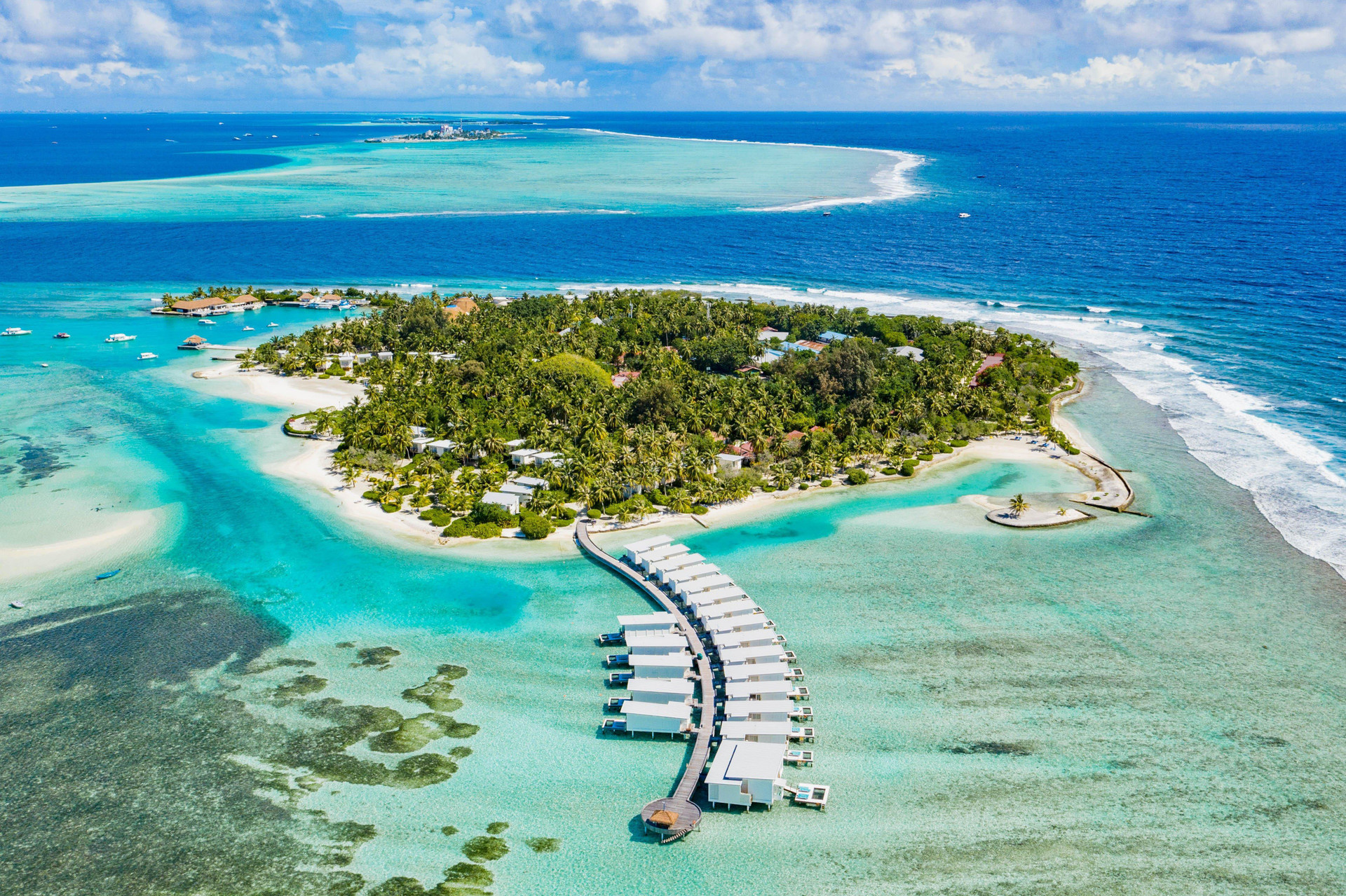Vista Exterior Holiday Inn Resort Kandooma Maldives by IHG