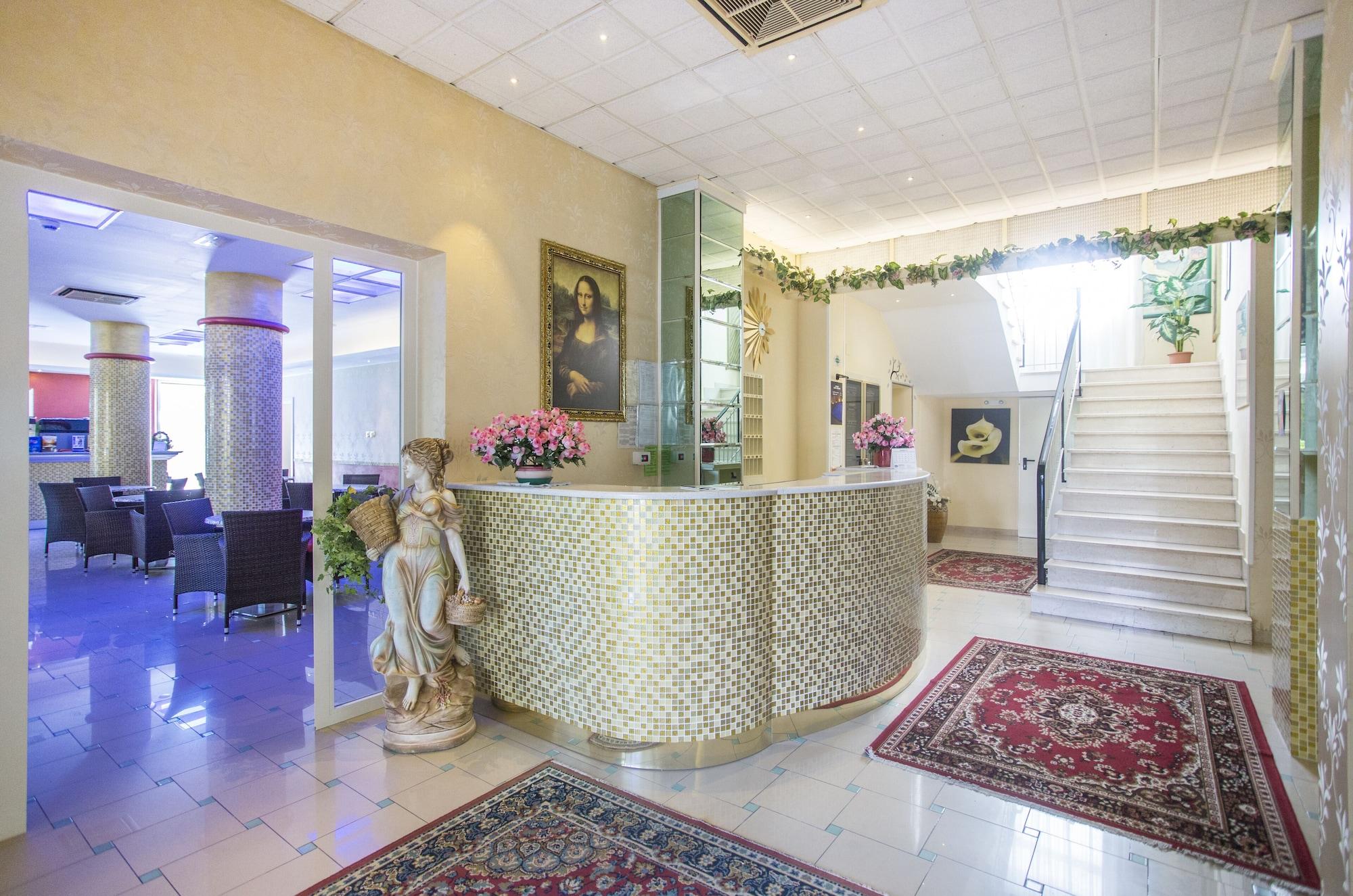Vista Lobby Hotel Madison