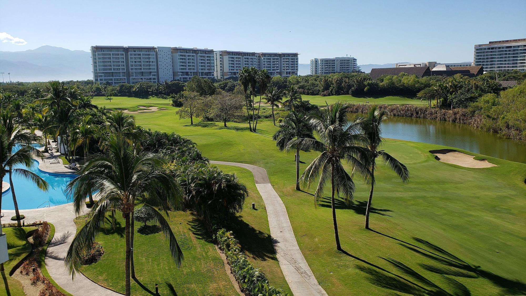 Campo de Golf Condominios Balancan