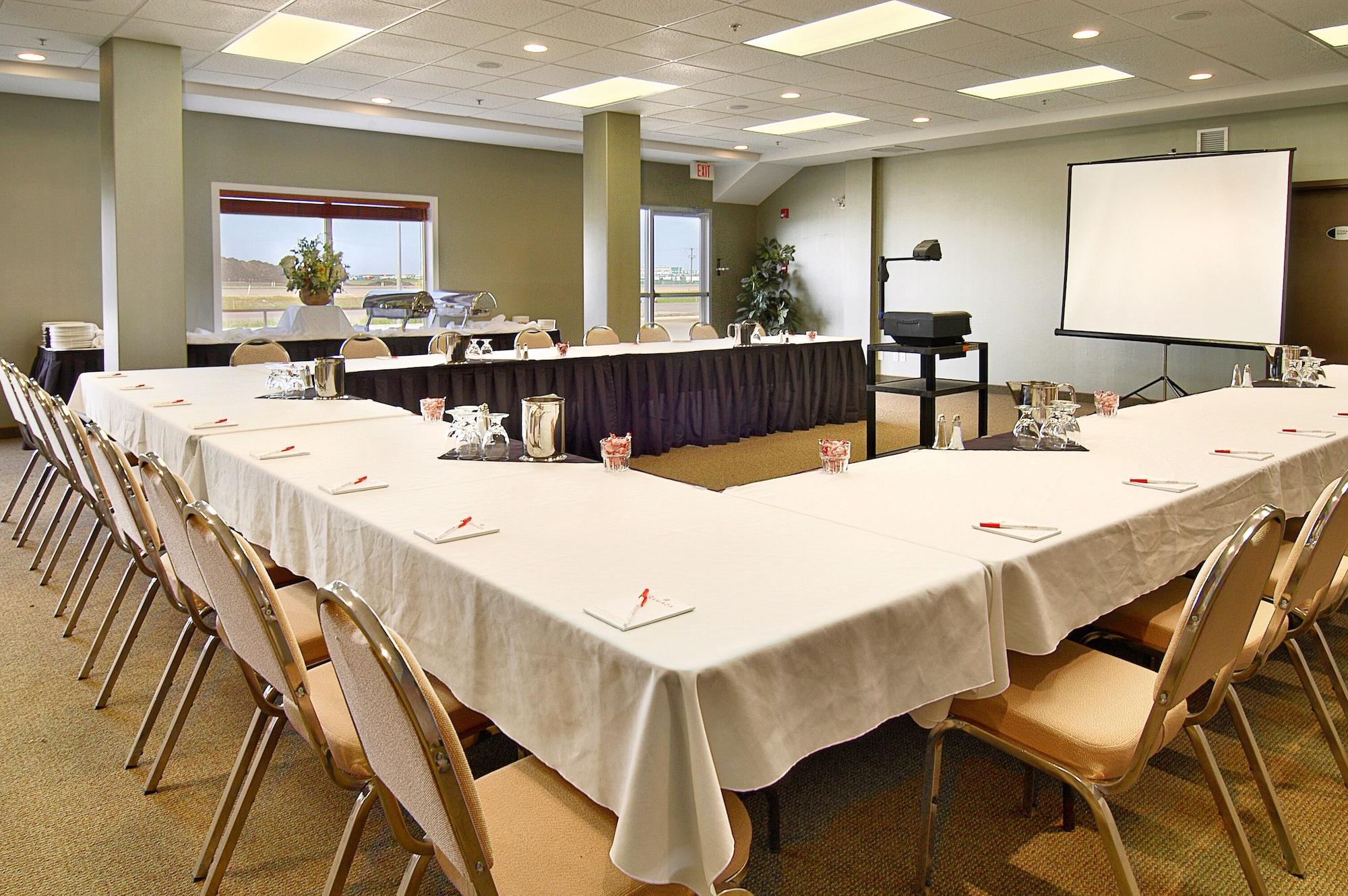 Sala de Reuniones Ramada by Wyndham Clairmont/Grande Prairie