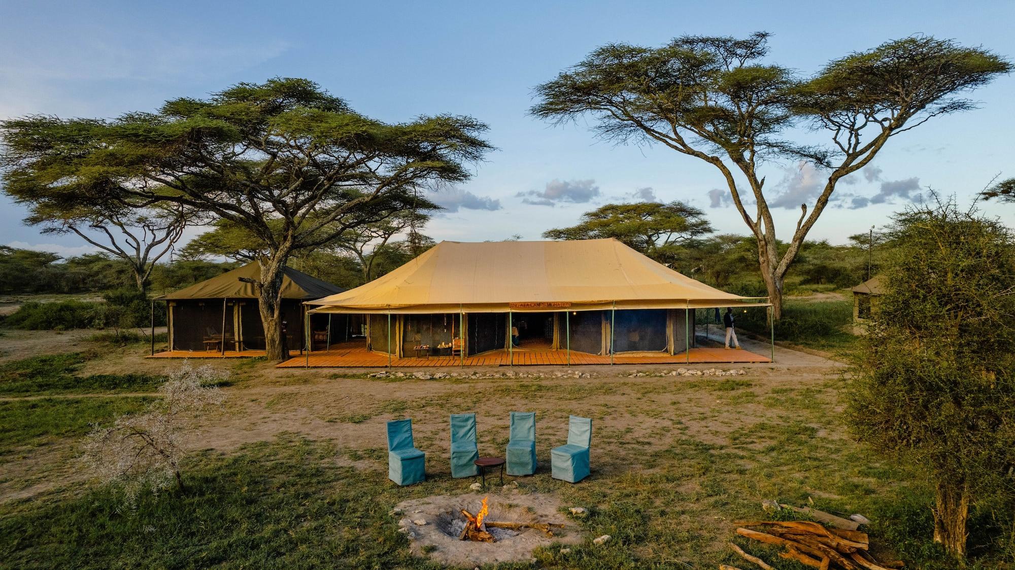 Vista Exterior Angata Migration Camp