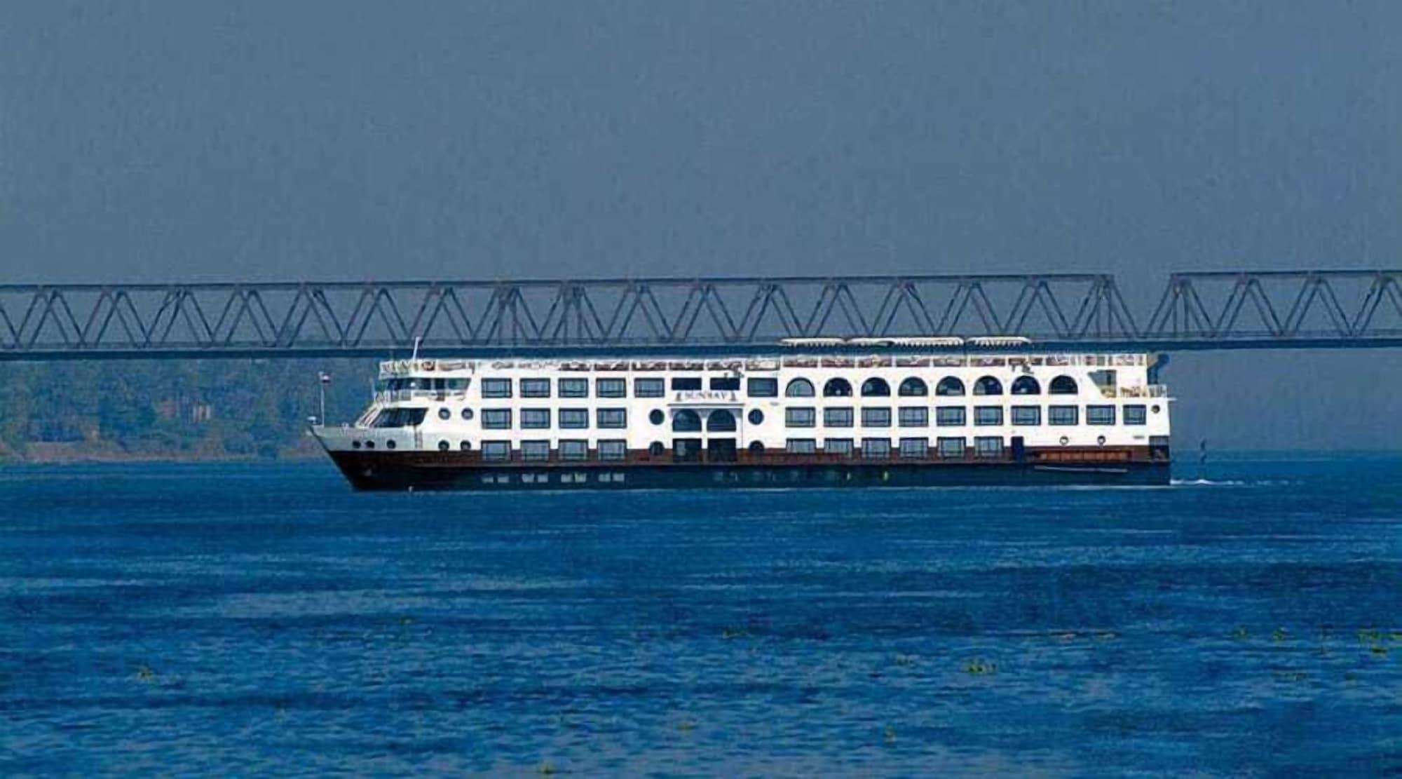 Vista Exterior Nile Cruise from  Aswoan 3 nights