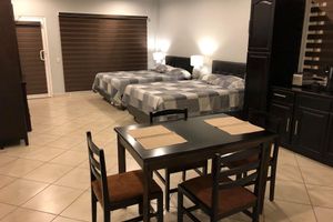 Alquiler Vacacional - Spacious Studio Apartment . Secured and quiet  building with garage on premises