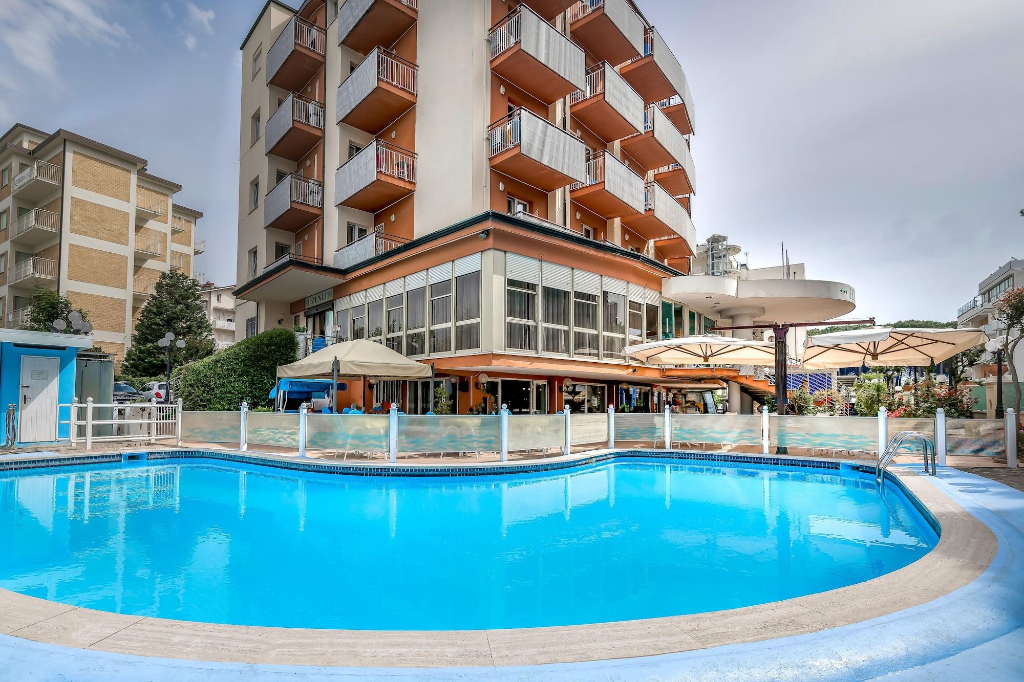 Vista Exterior Hotel Zenith