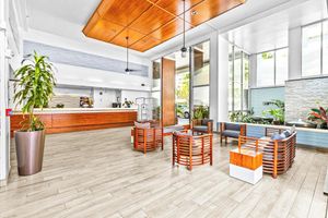 Alquiler Vacacional - 700ft to Waikiki Beach • 1BR Condo • King Bed • Rooftop Pool