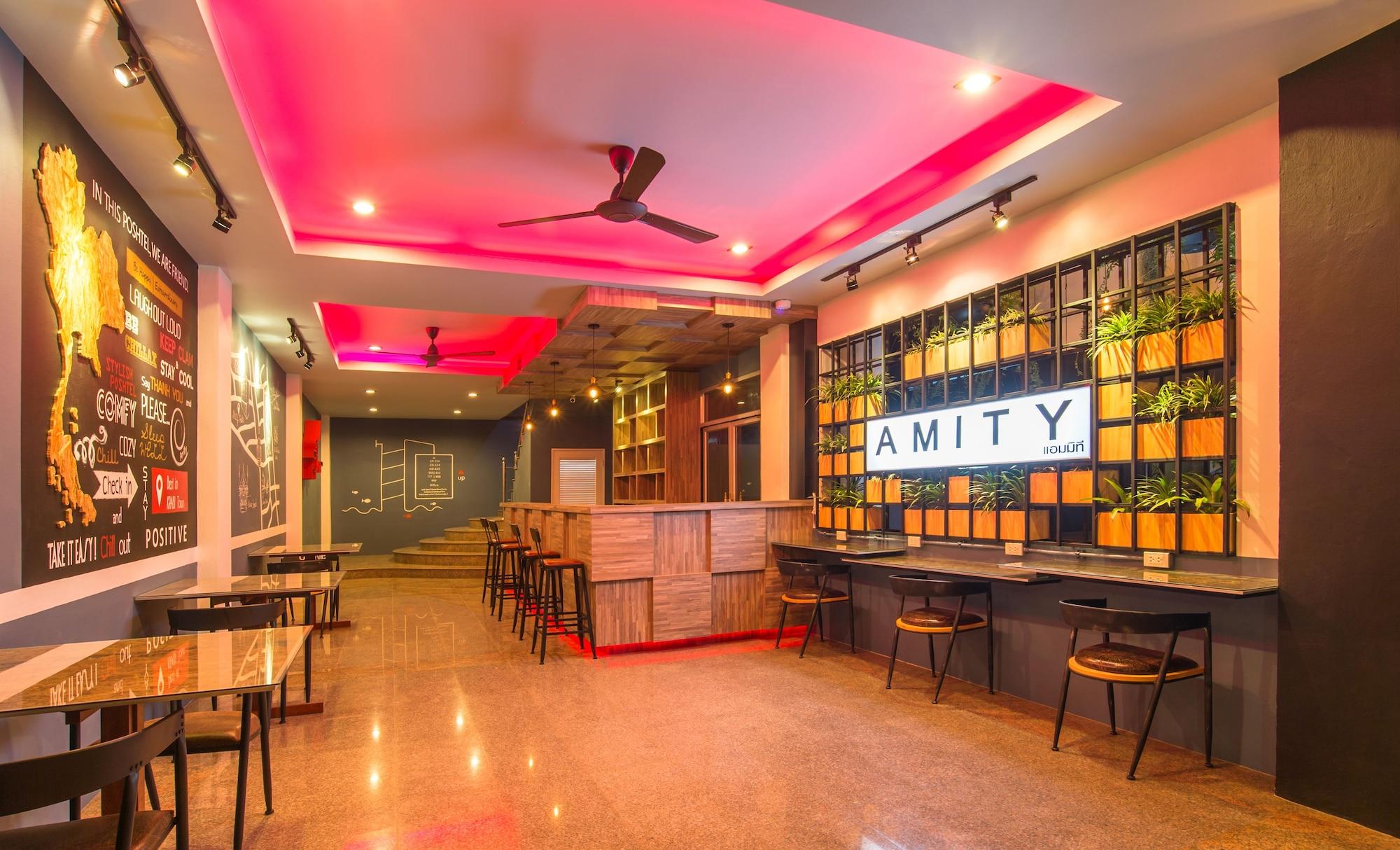 Vista Lobby Amity Poshtel - Hostel