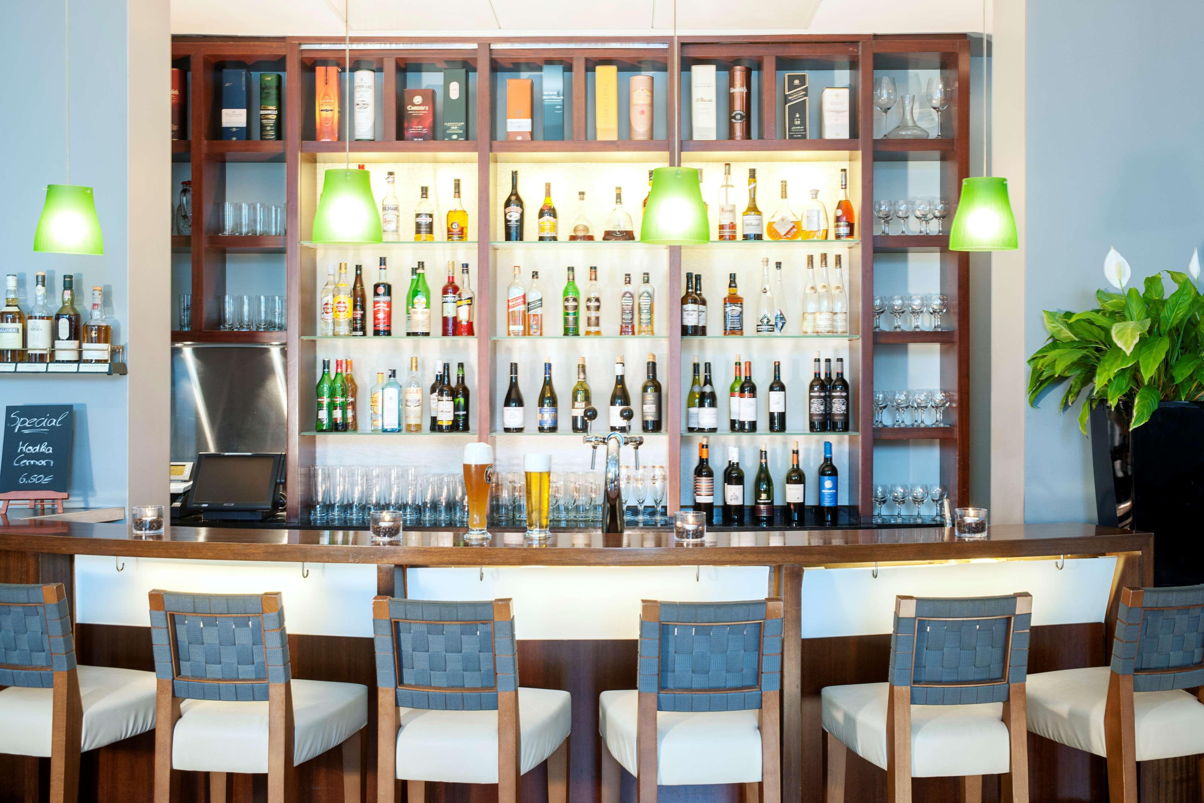 Bar/Salón NH Frankfurt Niederrad