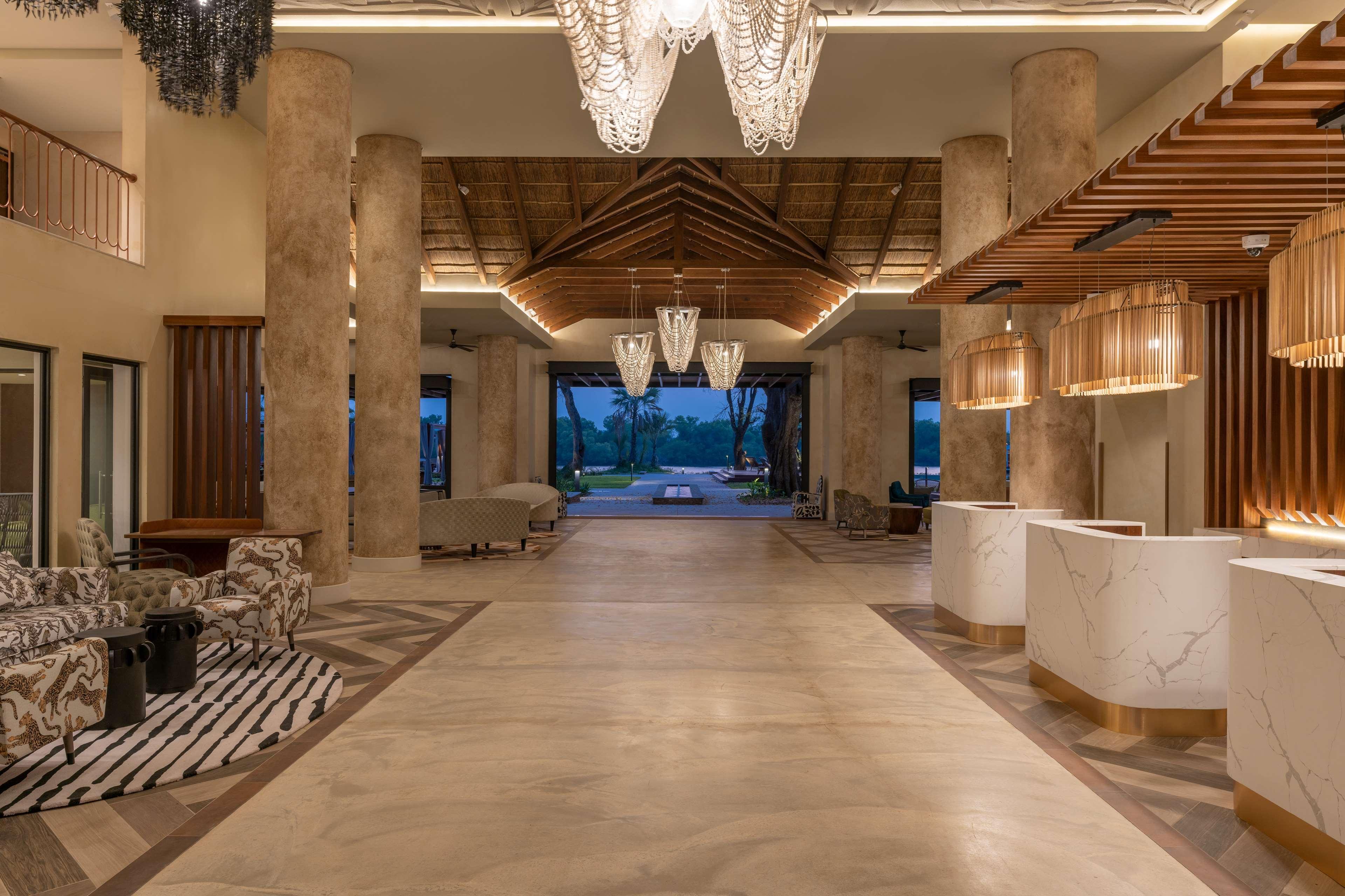 Vista Lobby Radisson Blu Mosi-oa-Tunya Livingstone Resort