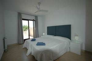Alquiler Vacacional - Beautiful family apartment right by the sea in Cala Agulla