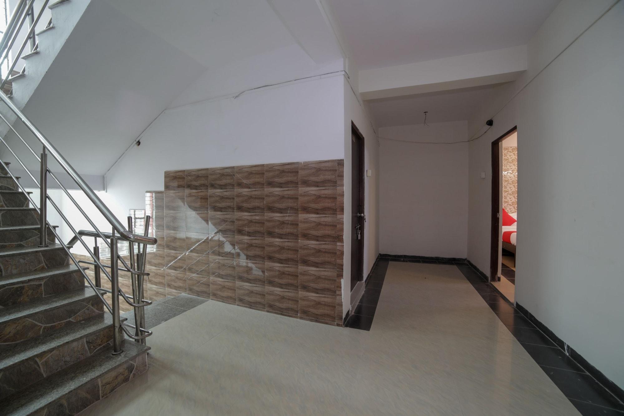 Varios OYO 29093 Hotel A3 & Restaurant