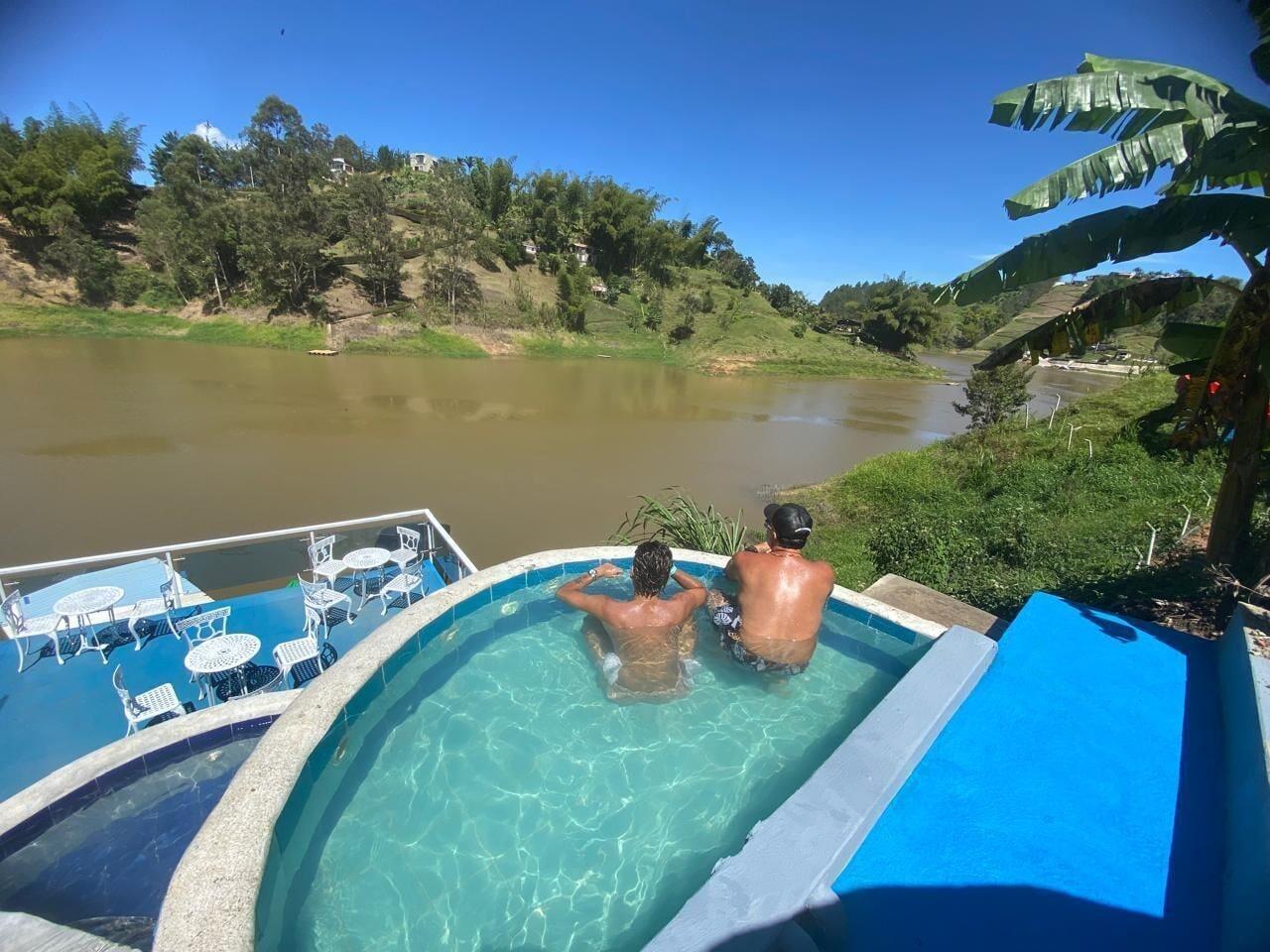 Spa Hotel y Termales Castillo del Lago
