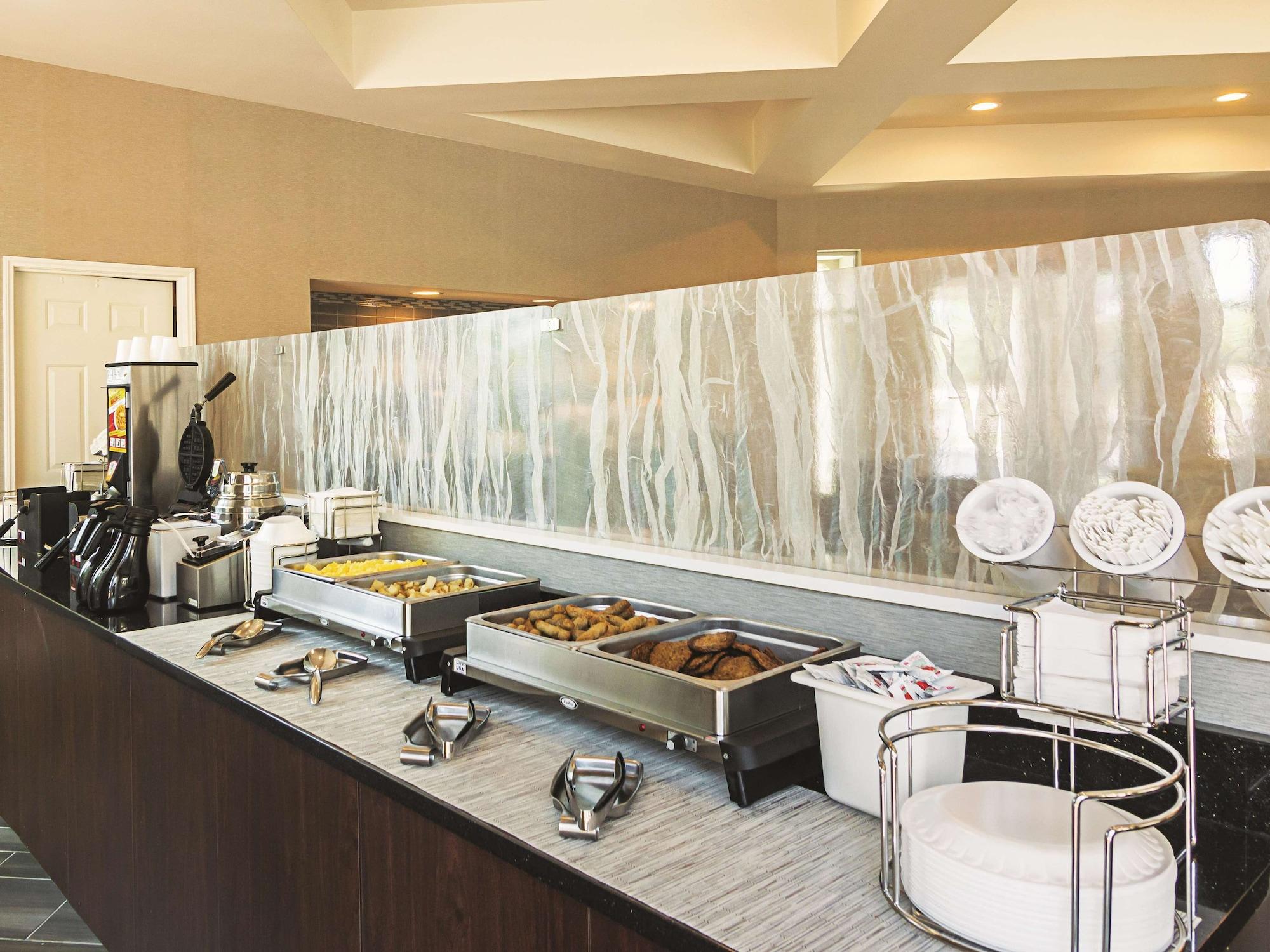 Restaurant La Quinta Inn & Suites by Wyndham Oklahoma City - NW Expwy