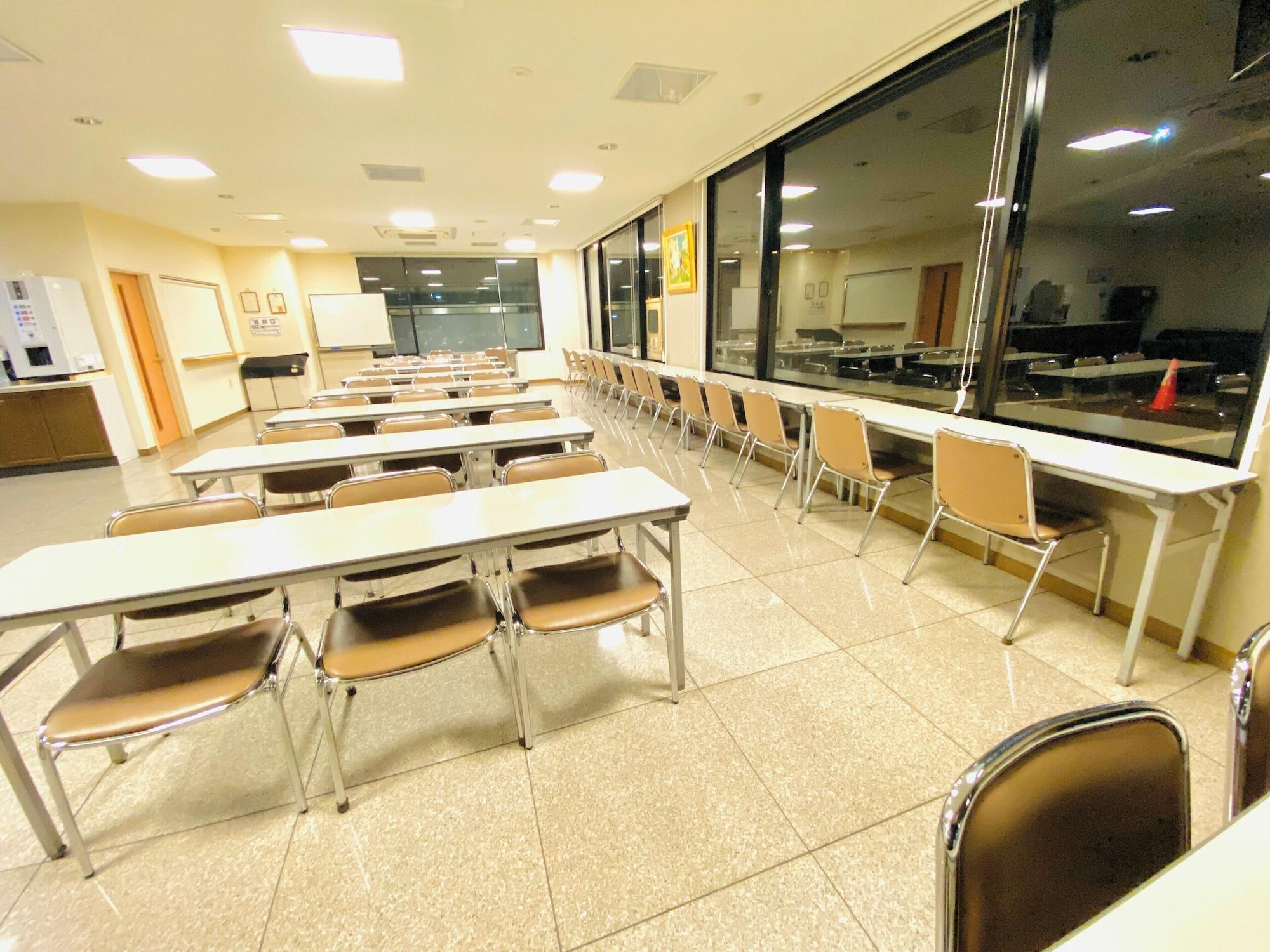 Sala de Reuniones Center Hotel Narita 1