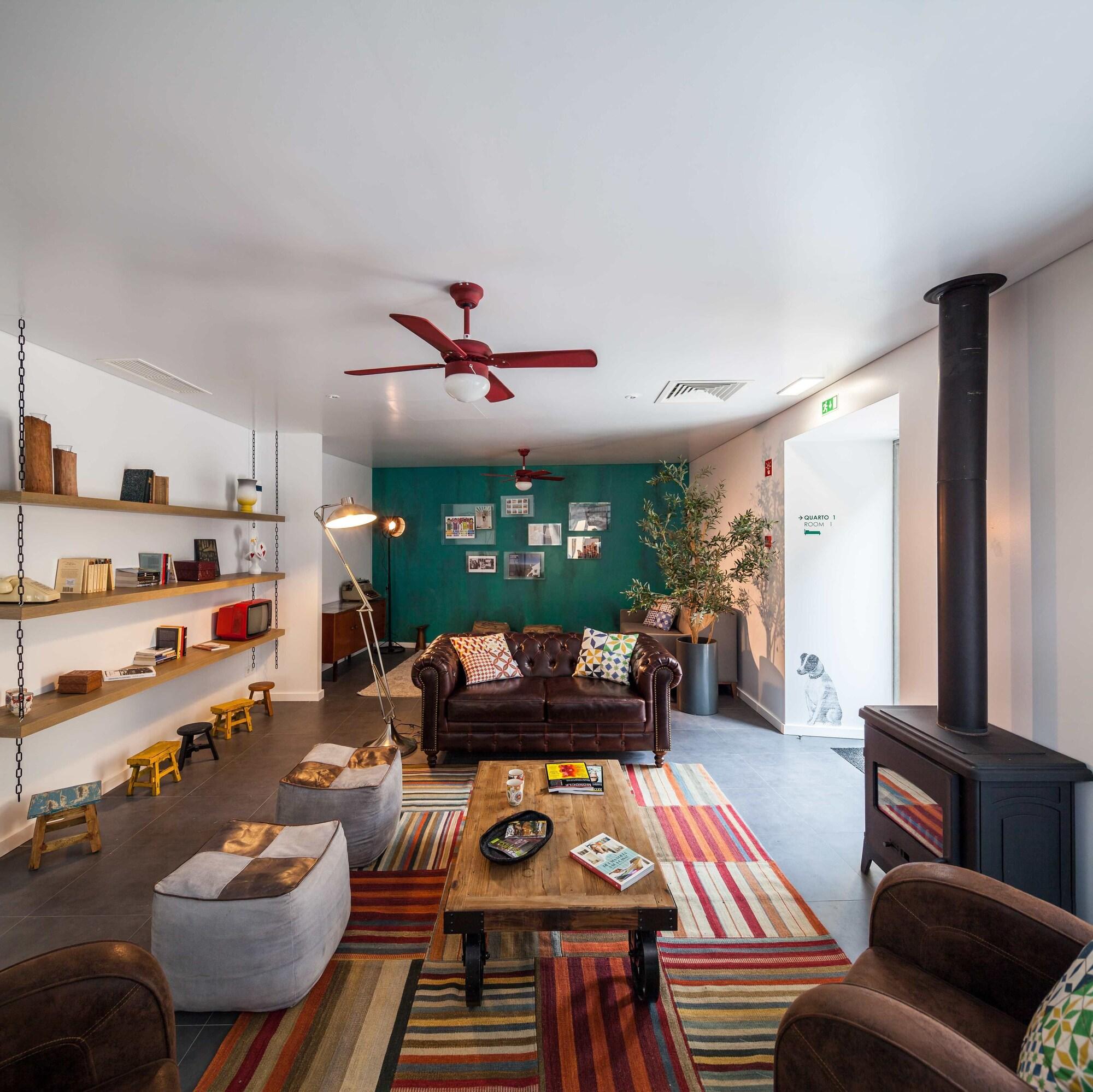 Varios JOIVY Moon Hill Hostel