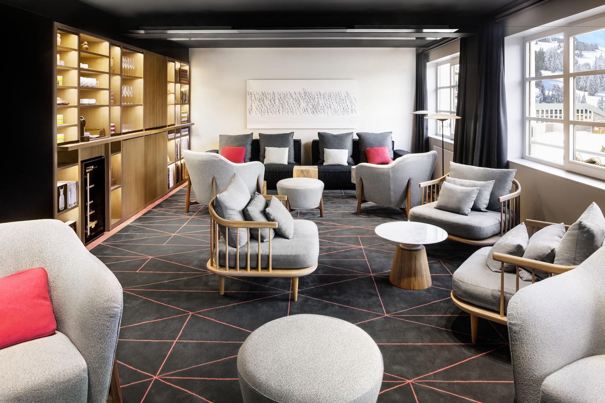 Vista Lobby White 1921 Courchevel