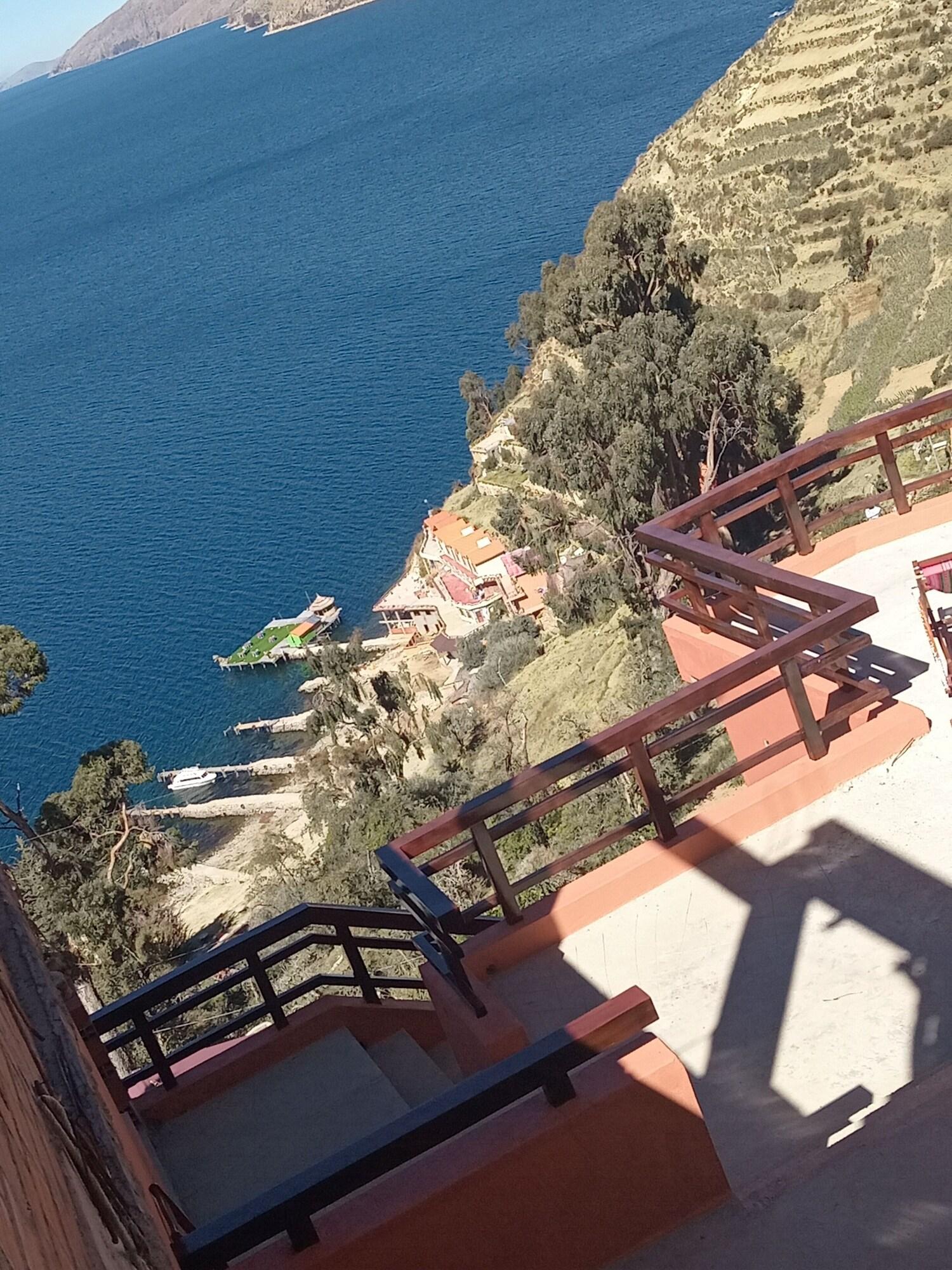 Vista Exterior Sol y Luna Lodge Isla del Sol Bolivia