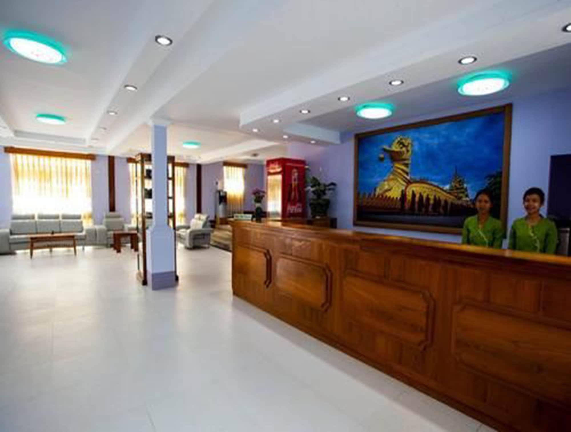 Vista Lobby The Floral Breeze Wun Zin Hotel