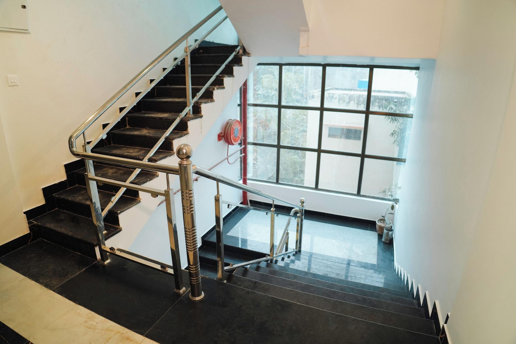 Varios KS Palace Sarnath