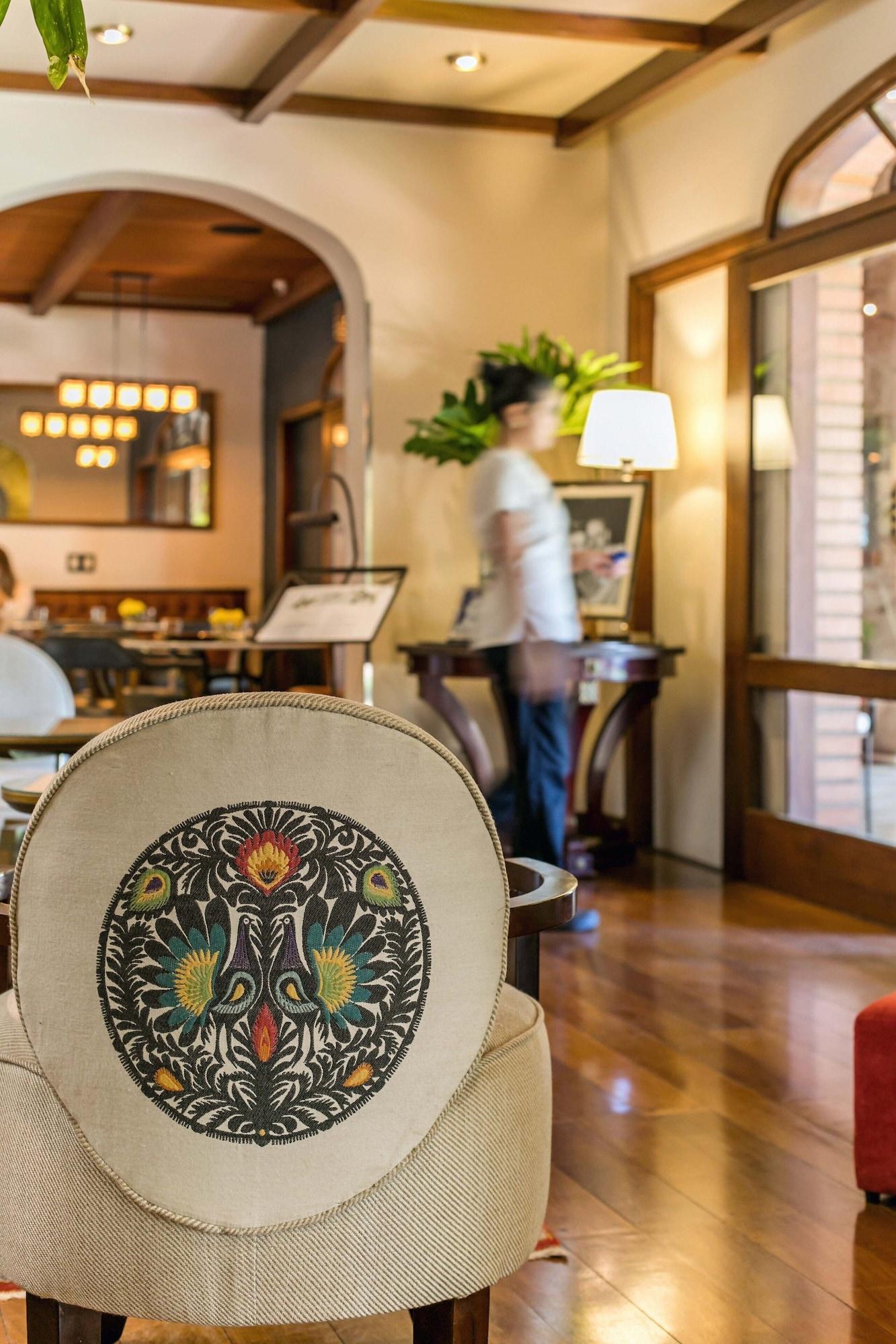 Vista Lobby Las Lomas Casa Hotel