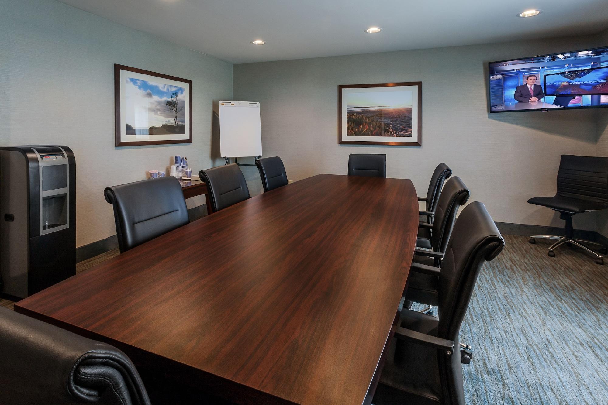 Sala de Reuniones Holiday Inn Express & Suites Carpinteria by IHG