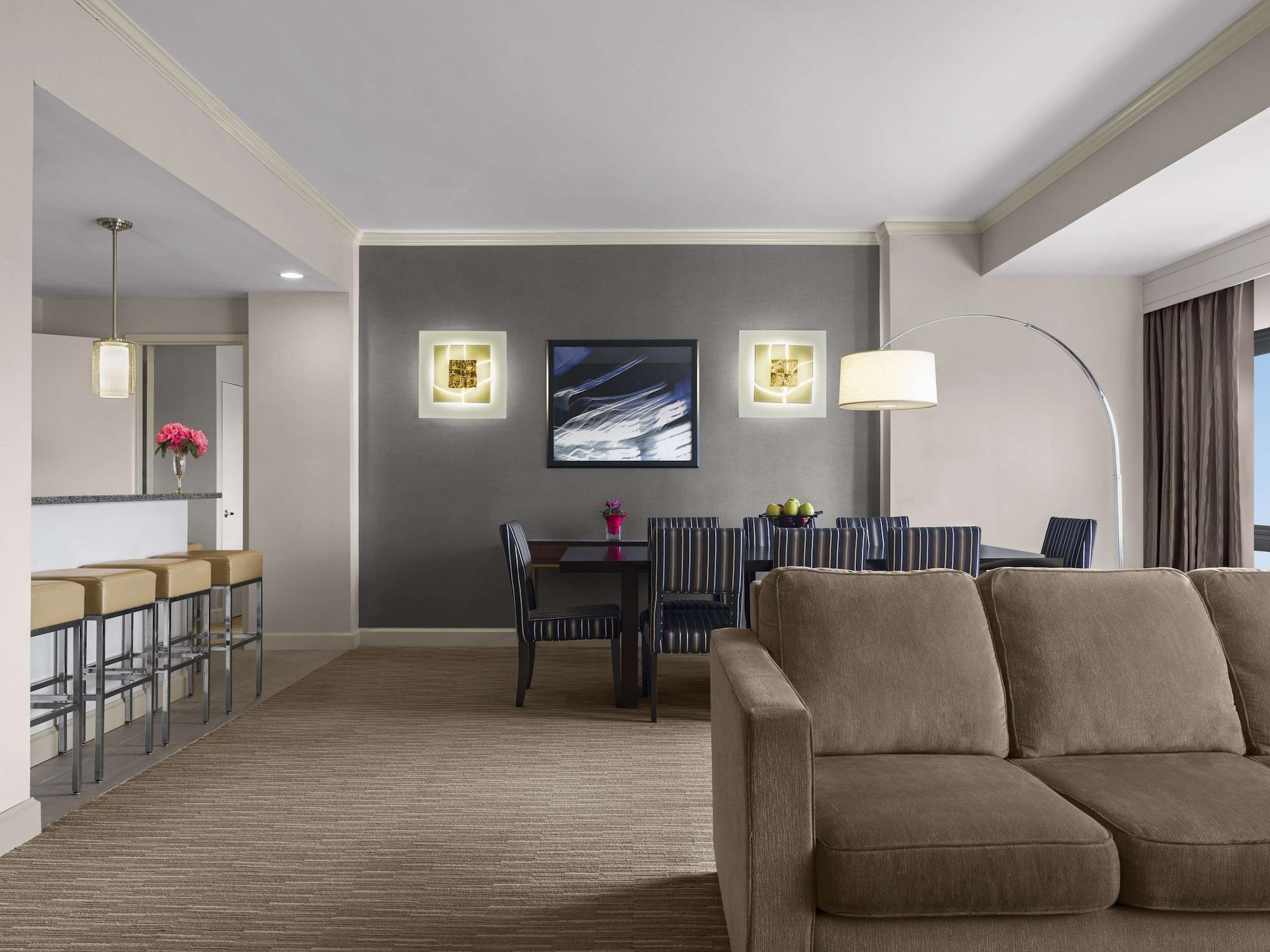 Comodidades del Alojamiento DoubleTree by Hilton Fort Lee - George Washington Bridge
