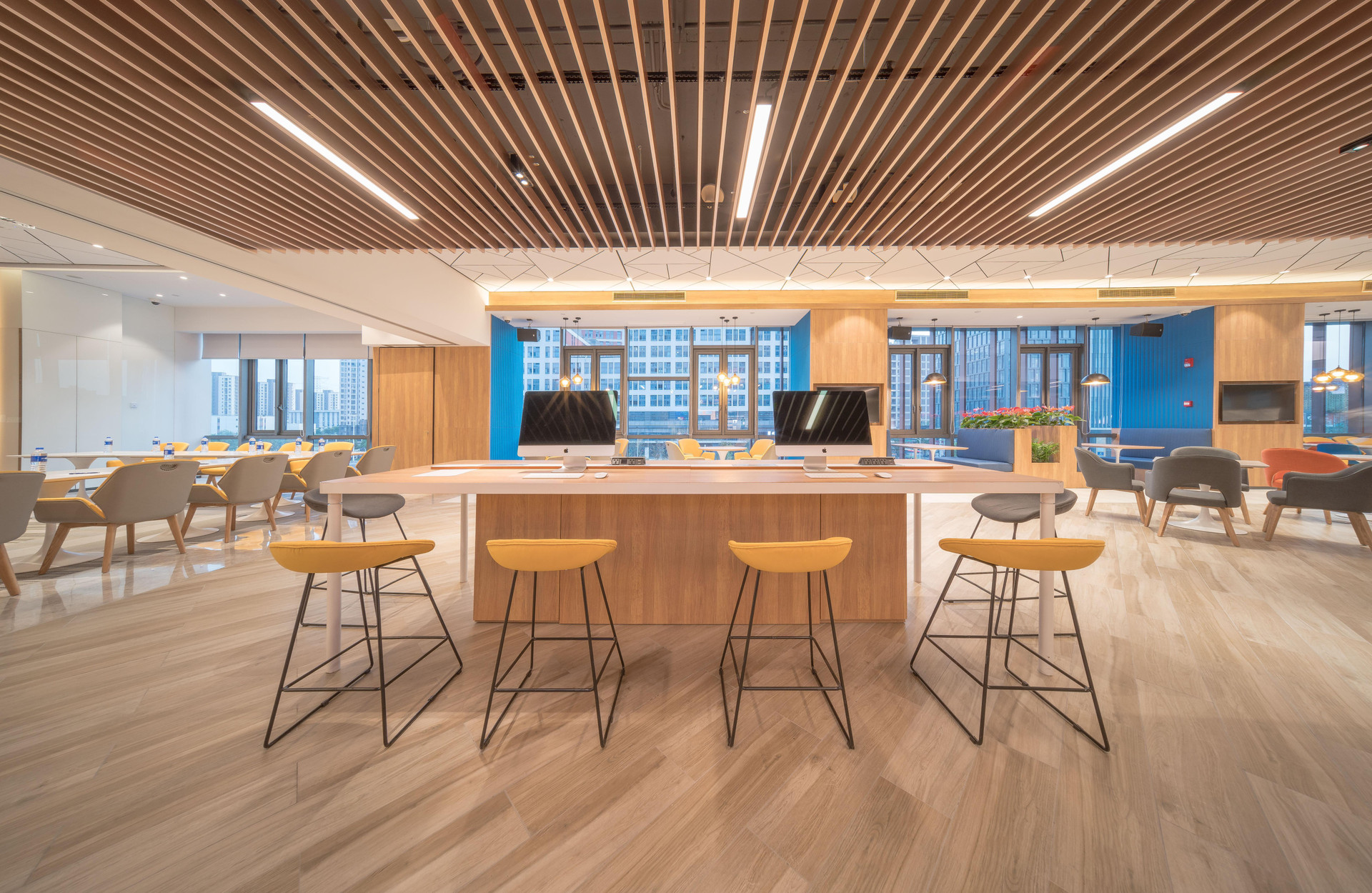Restaurant Holiday Inn Express Shanghai Huijin by IHG