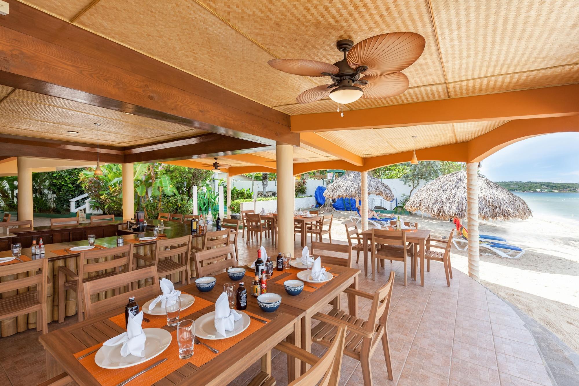 Restaurant Beach House Condos Negril