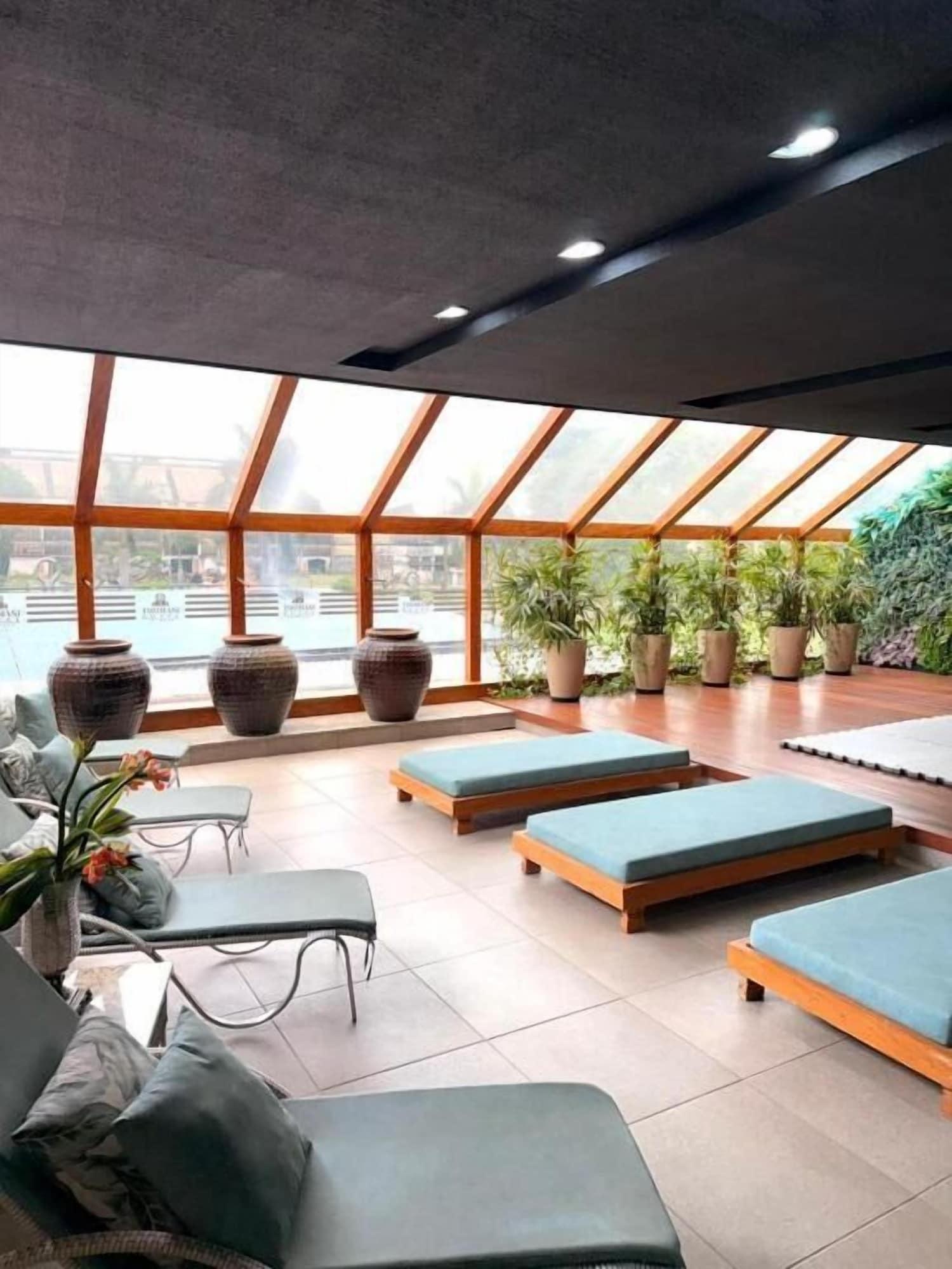 Vista Exterior Hotel Thomasi Maringa